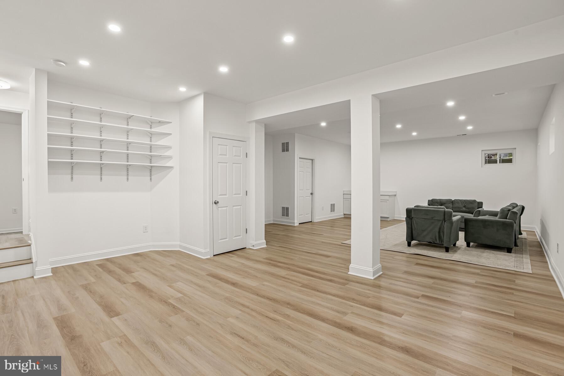 NOTTINGHAM WOODS - Residential