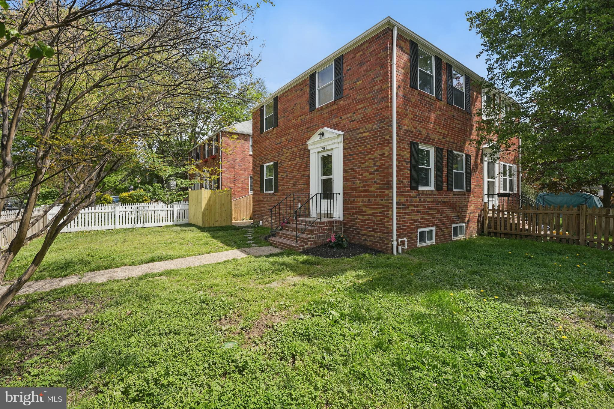 201 E ALEXANDRIA AVENUE