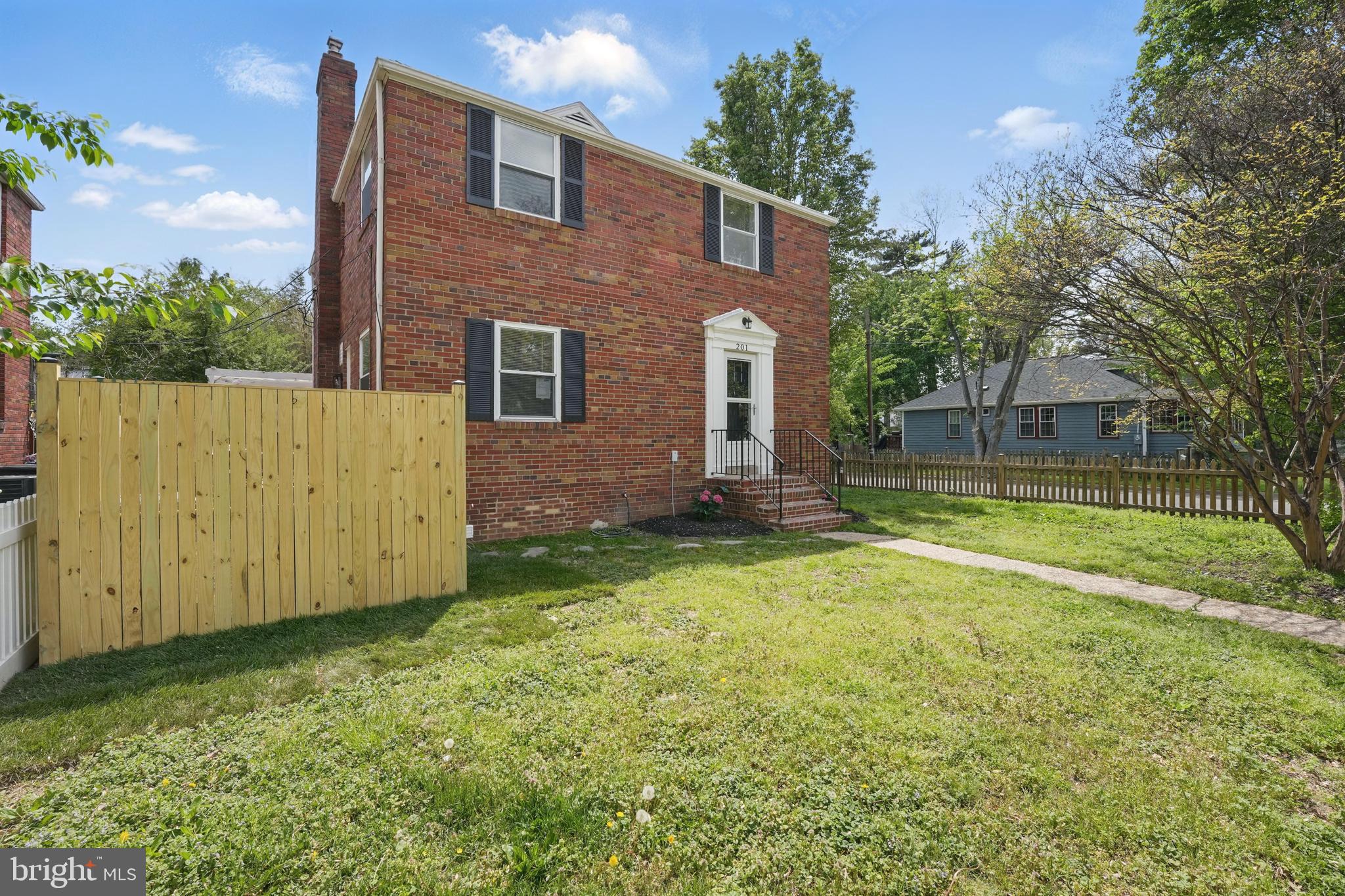 201 E ALEXANDRIA AVENUE