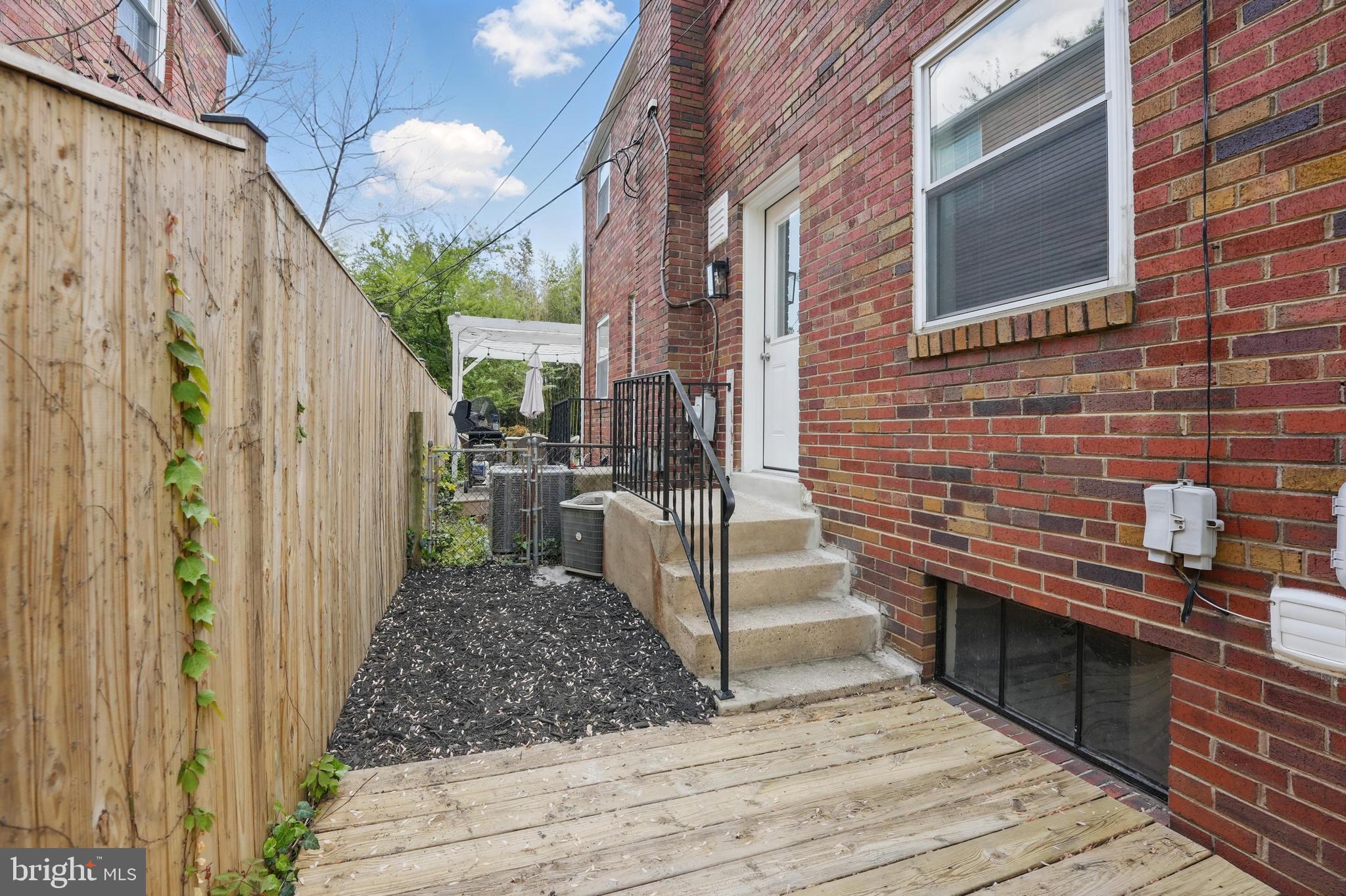 DEL RAY - Residential Lease