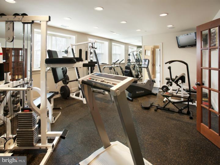 WHITE HORSE - Residential