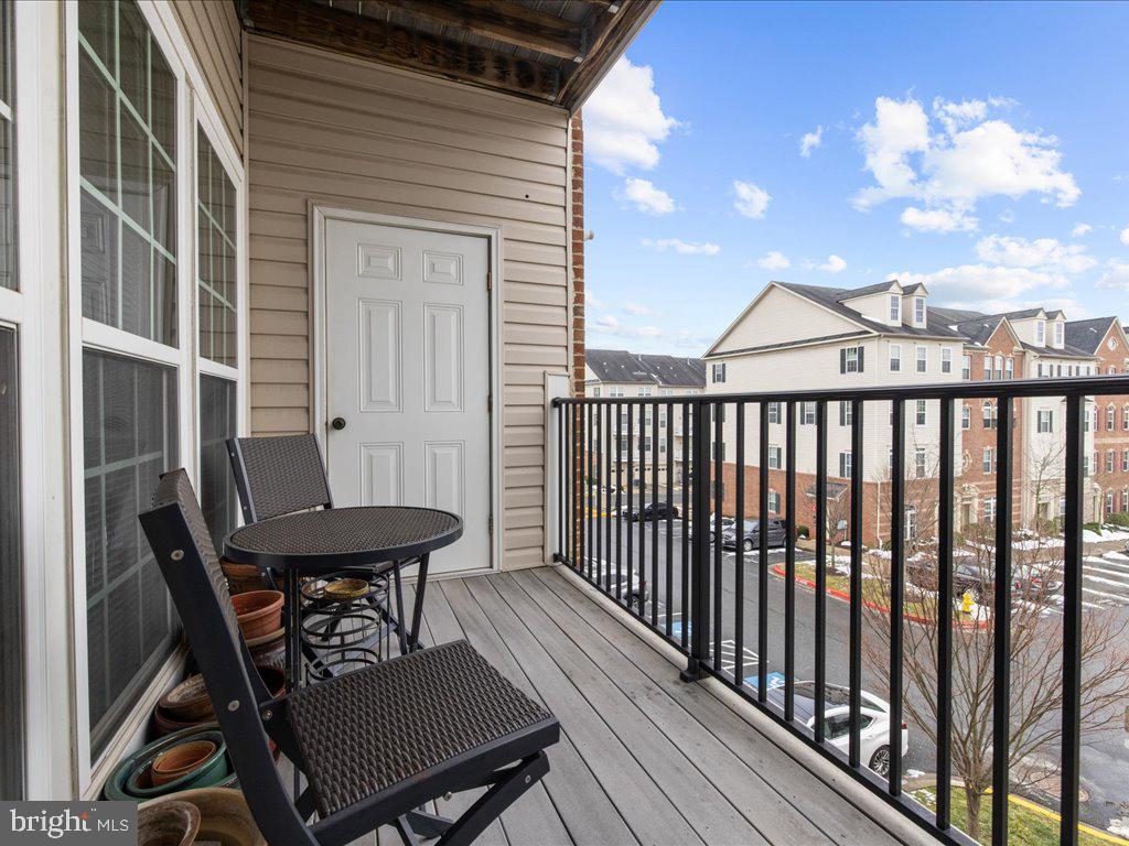 STONEY RUN - Residential Lease