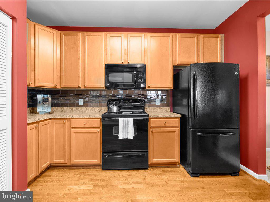 STONEY RUN - Residential Lease