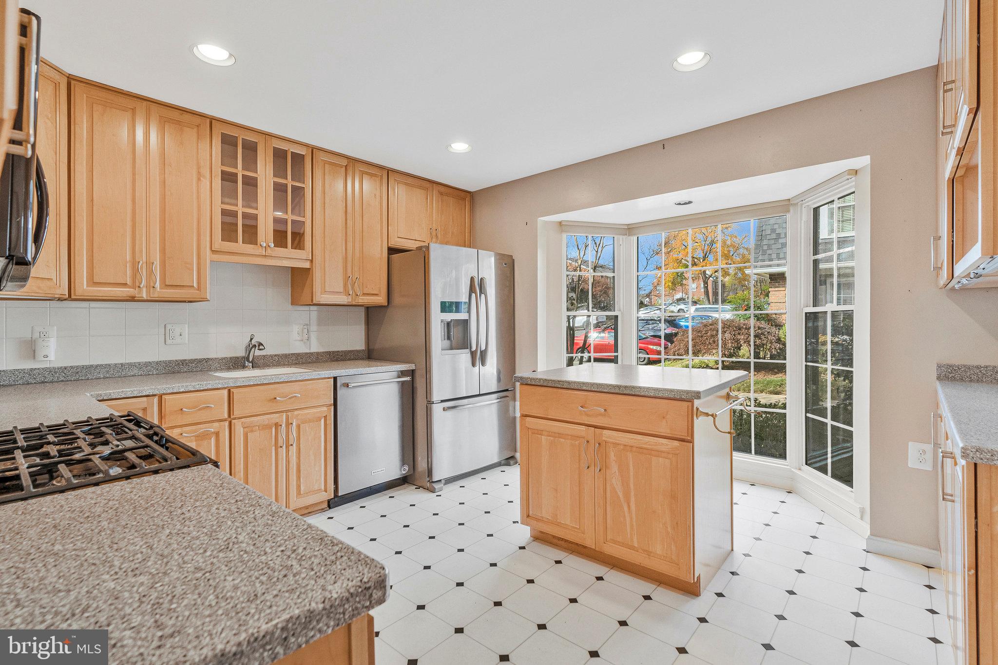 OLD DOMINION SQUARE - Residential