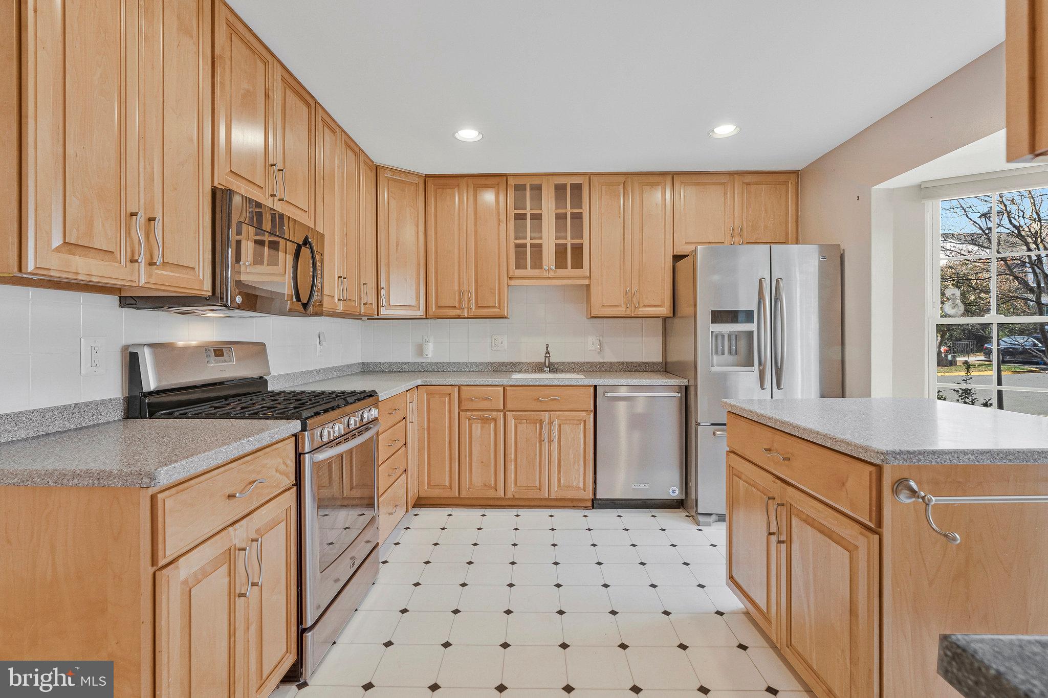 OLD DOMINION SQUARE - Residential