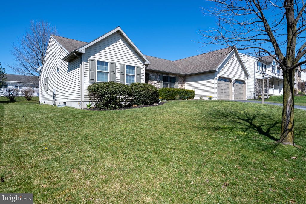 Photo of 771 W RIDGE RD, ELIZABETHTOWN, PA 17022 (MLS # PALA2032346)