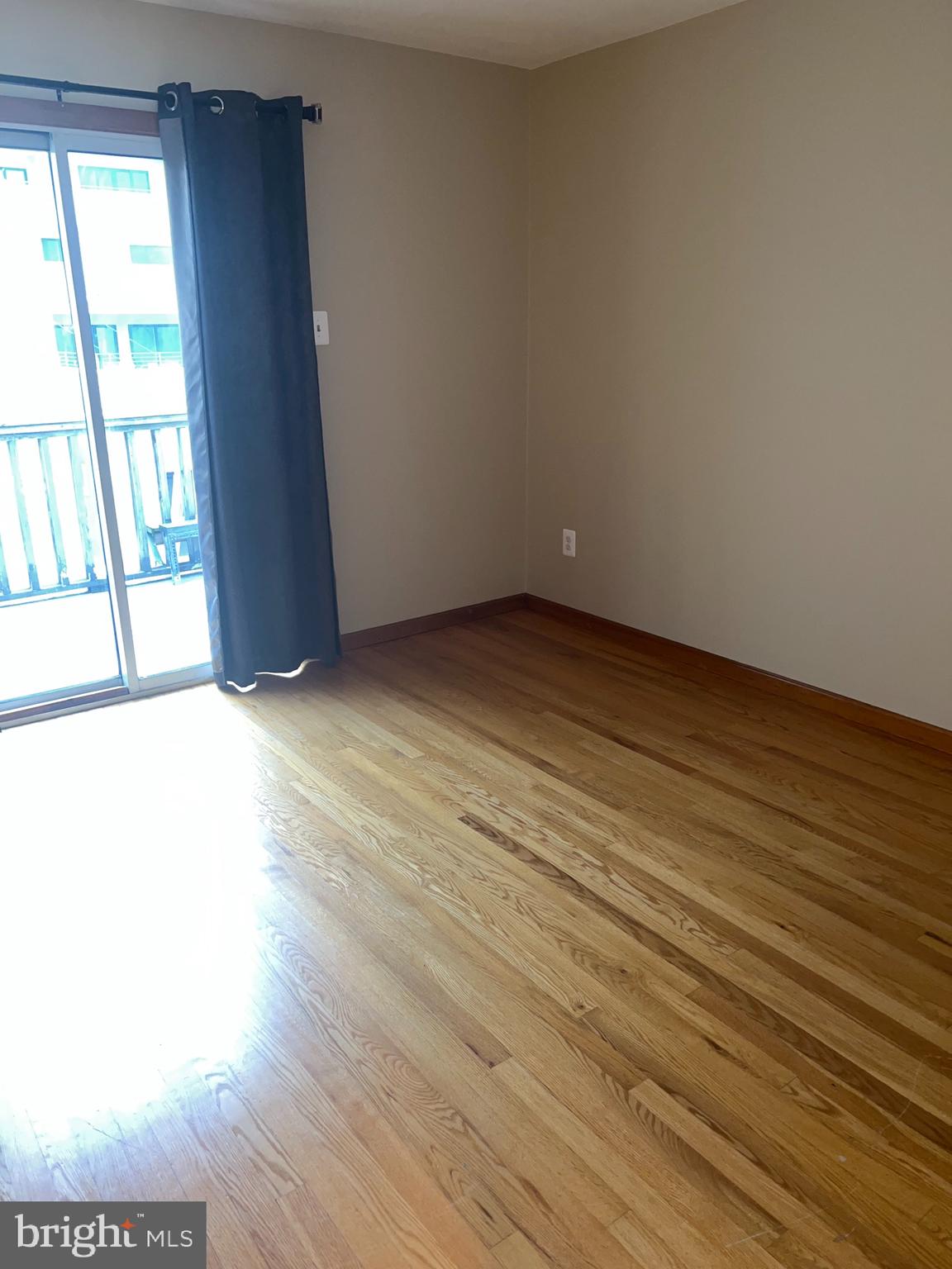 AVENUE OF THE ARTS - Residential Lease