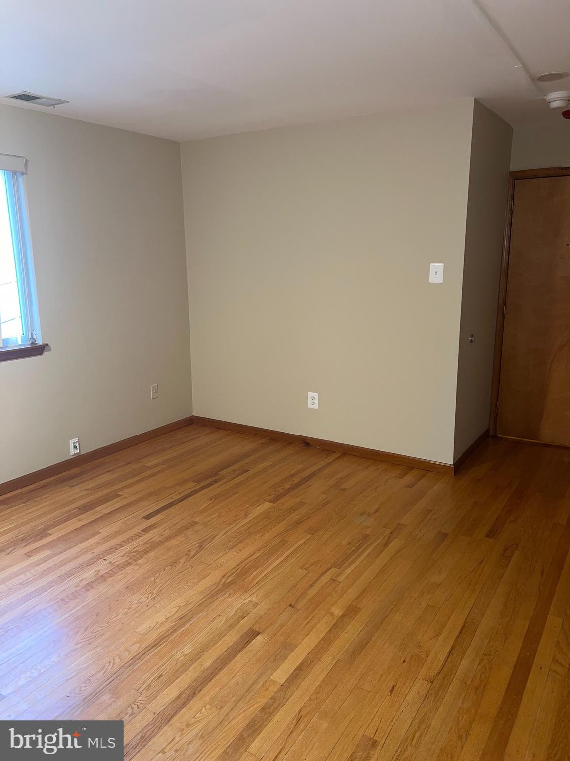 AVENUE OF THE ARTS - Residential Lease