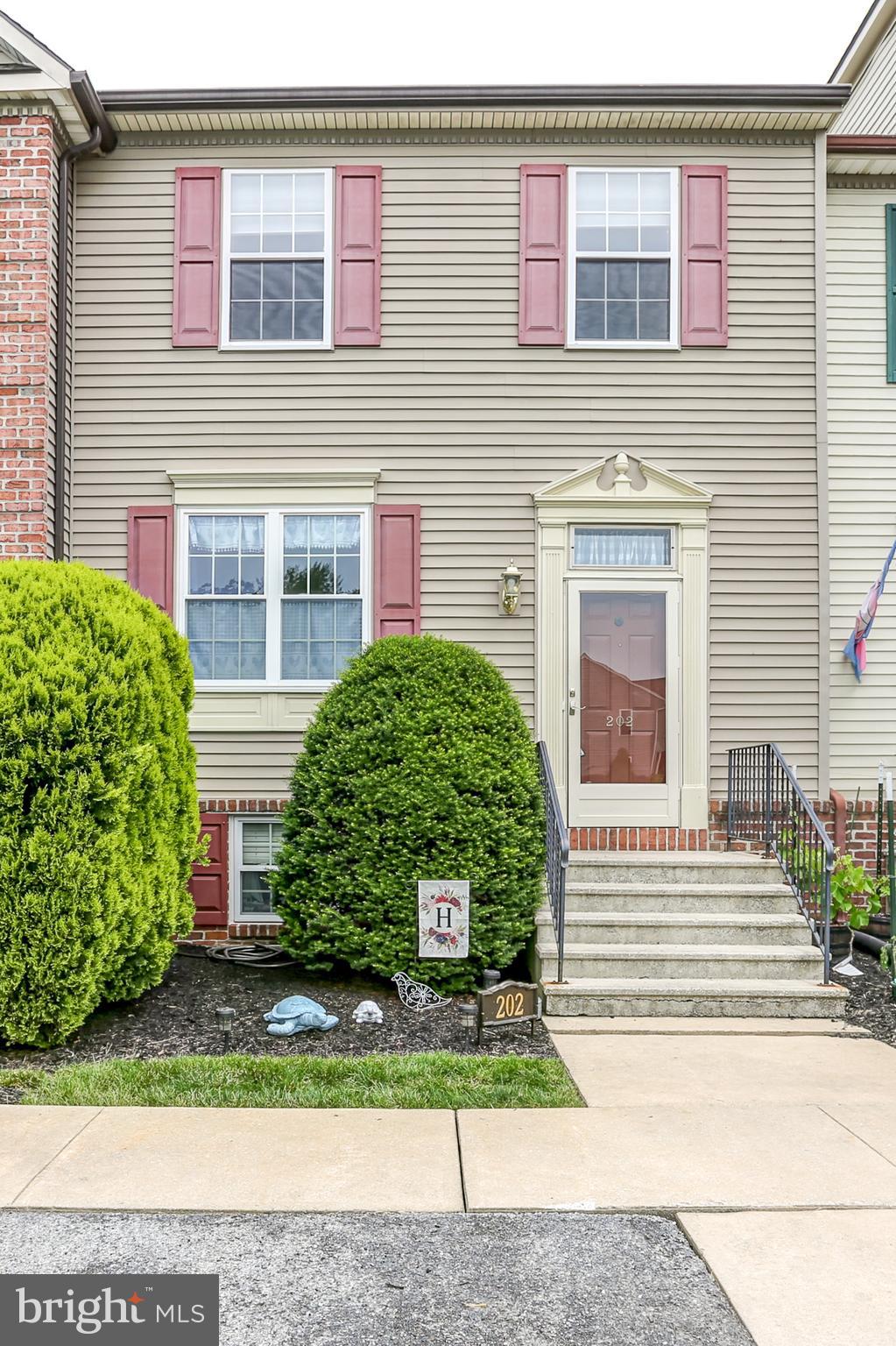 202 SPRUCE COURT