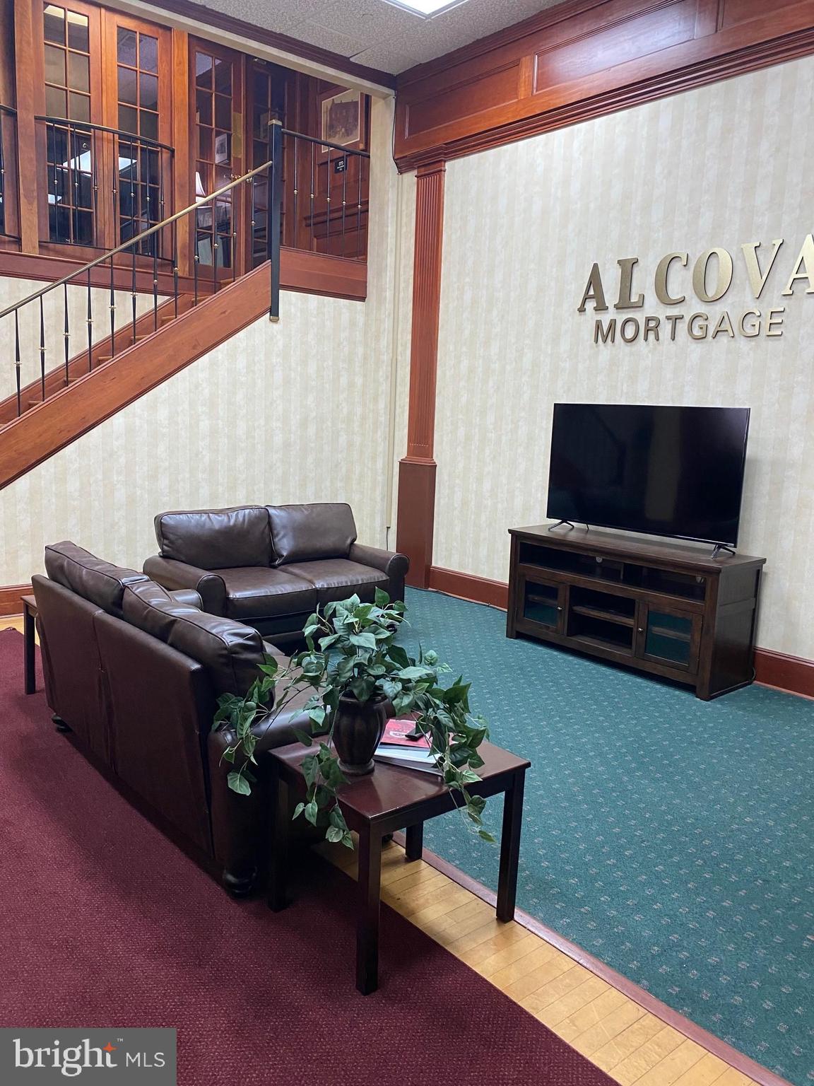 40 W PICCADILLY STREET