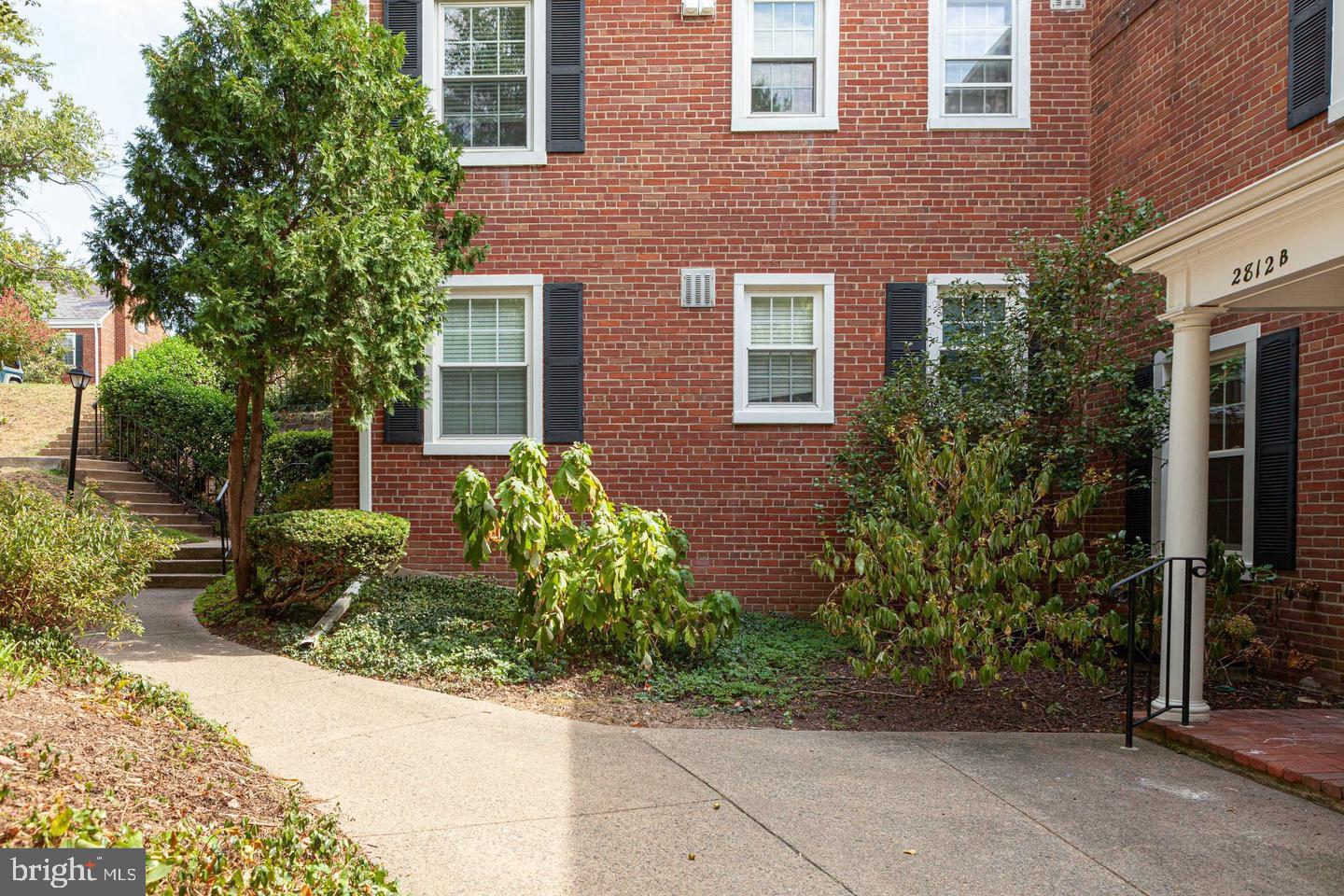 FAIRLINGTON VILLAGES - Residential Lease