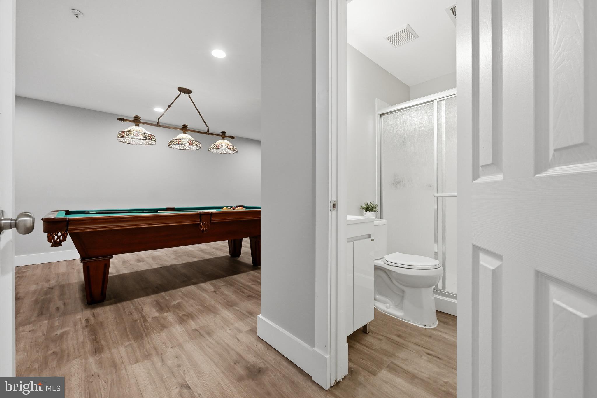 LYONS GATE - Residential