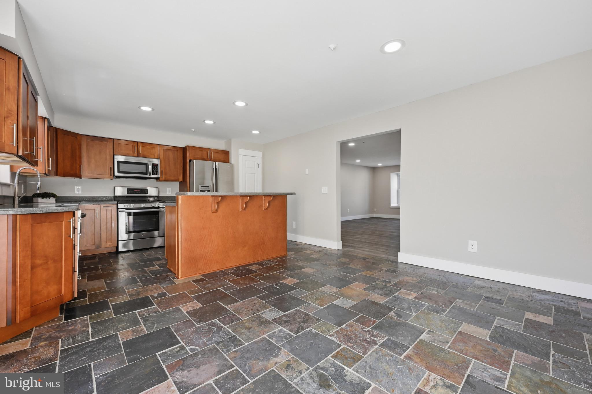 LYONS GATE - Residential