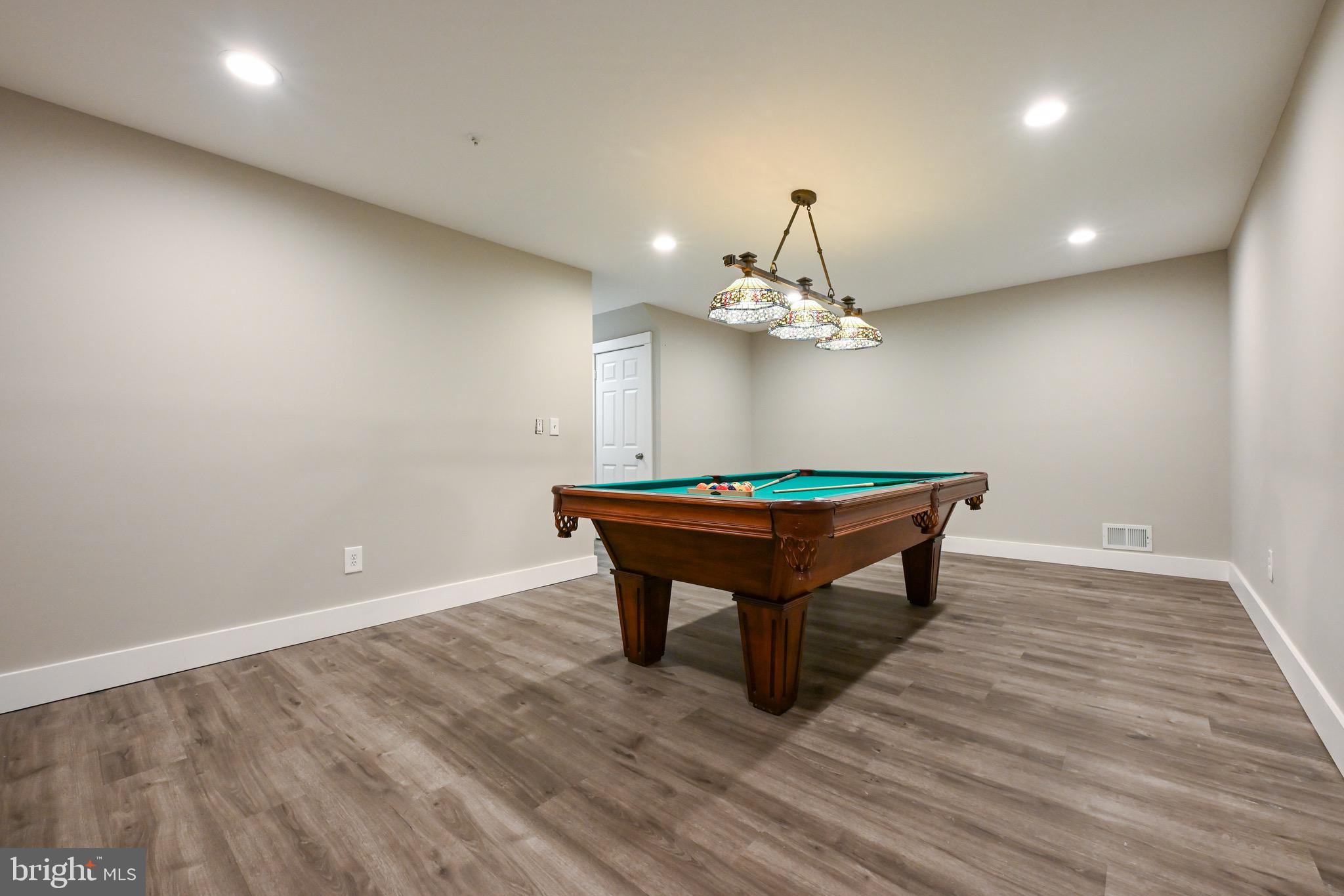 LYONS GATE - Residential