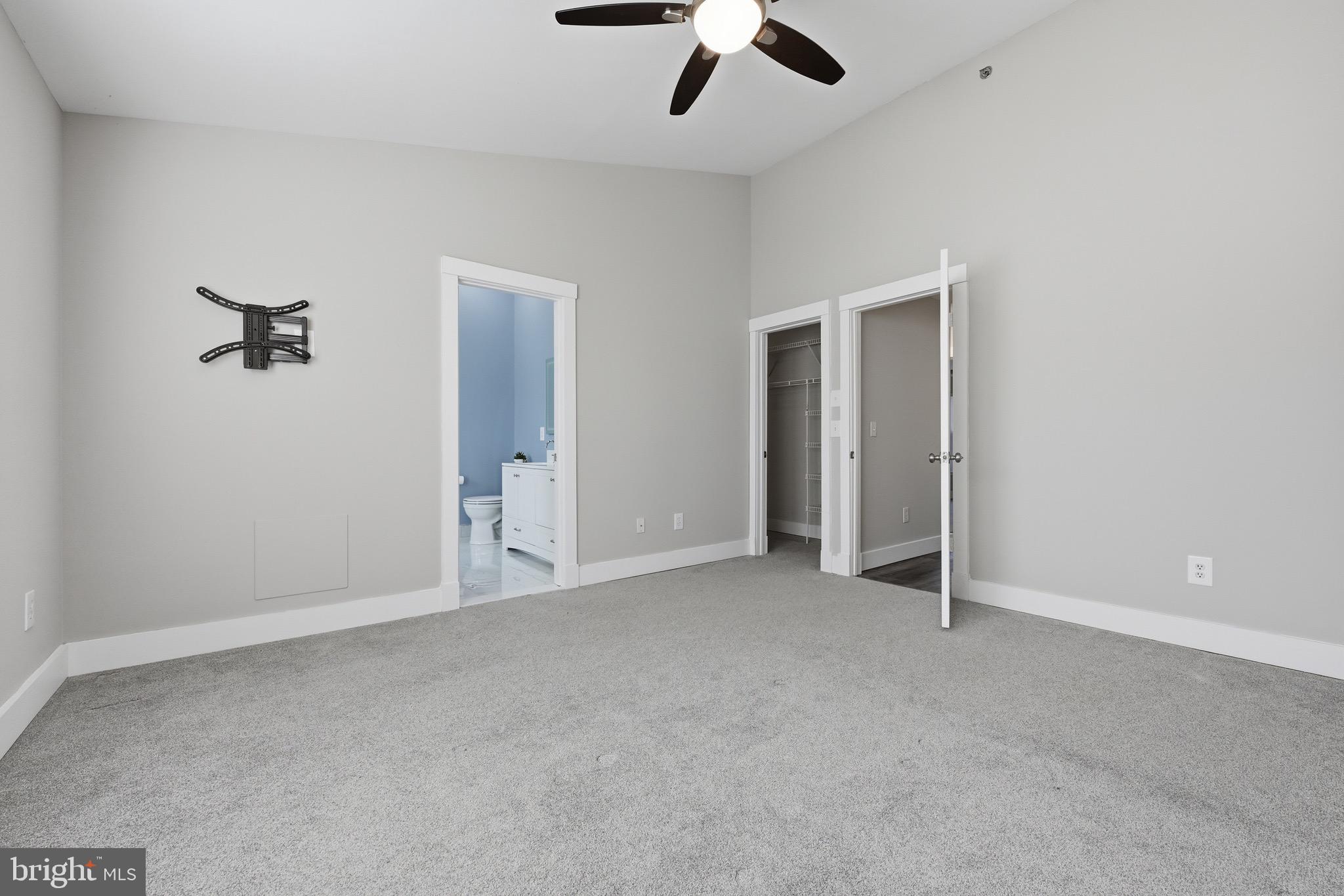 LYONS GATE - Residential