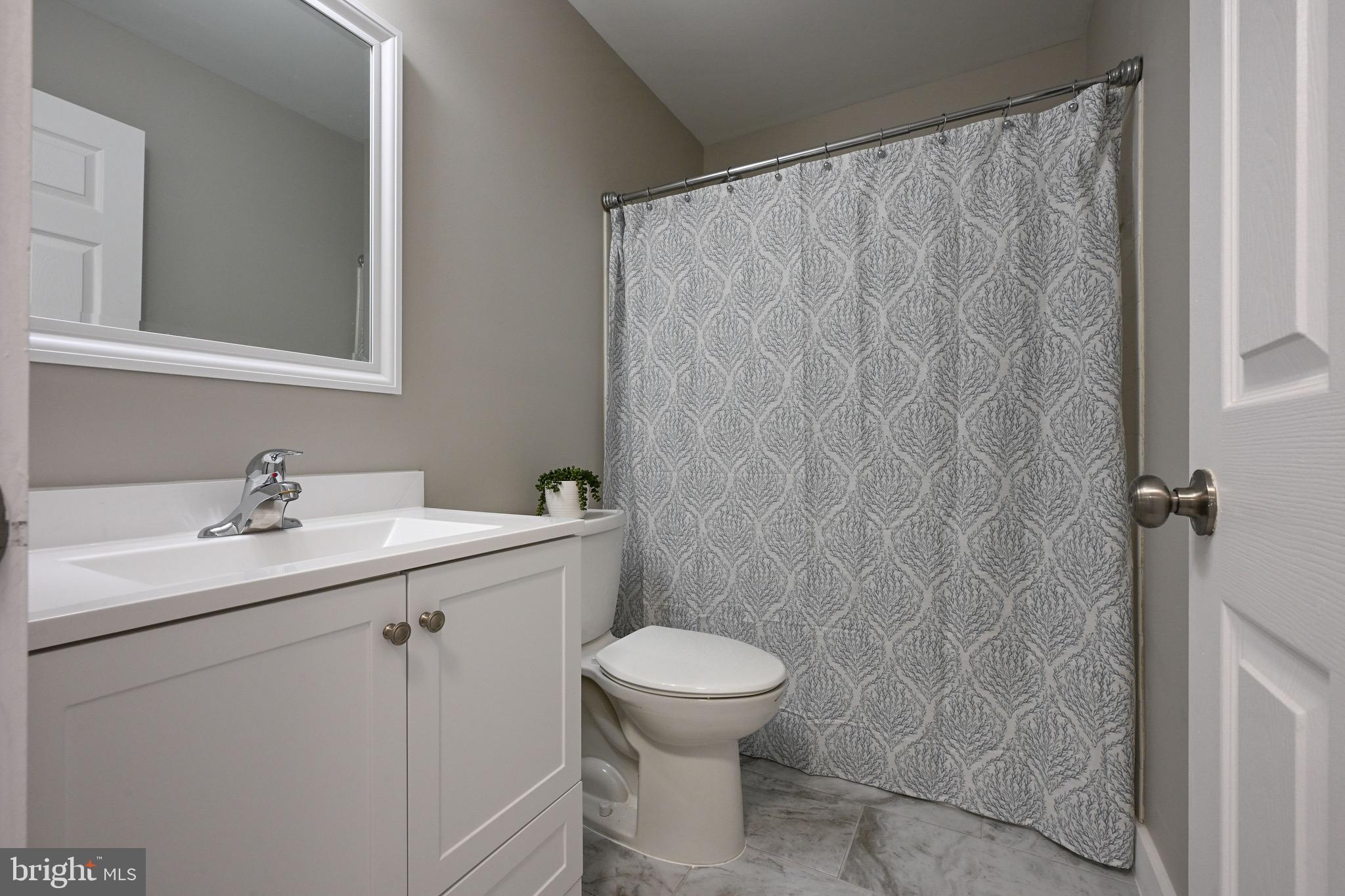 LYONS GATE - Residential