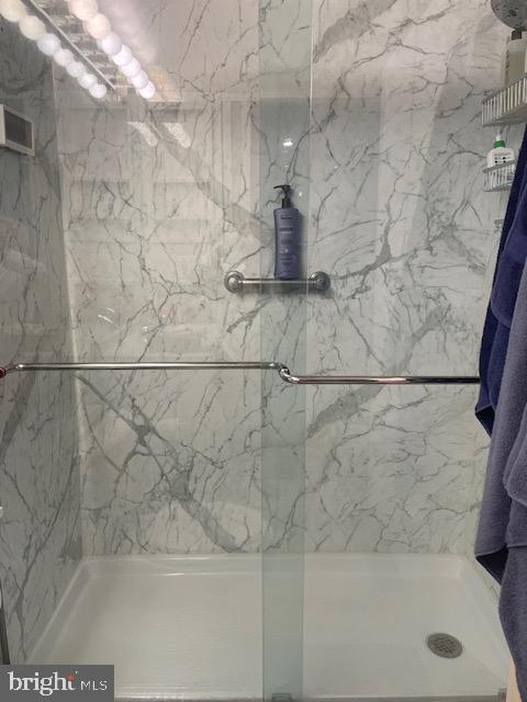 PROMENADE TOWERS - Residential Lease