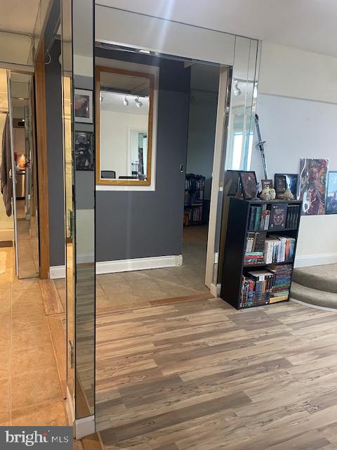 PROMENADE TOWERS - Residential Lease