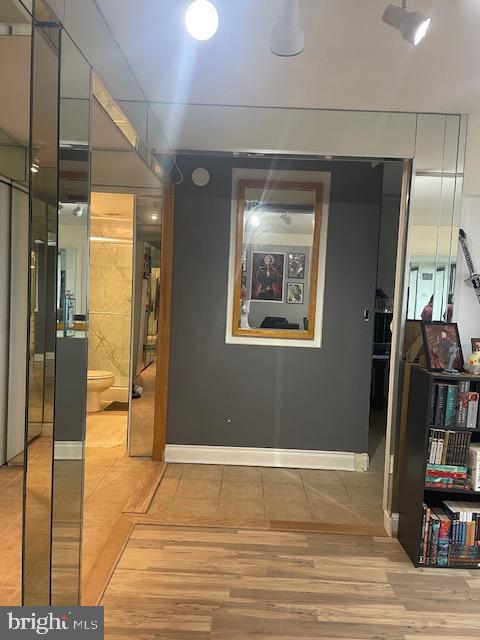 PROMENADE TOWERS - Residential Lease