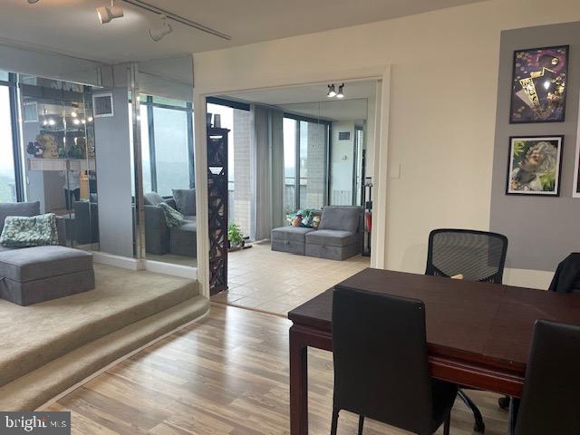 PROMENADE TOWERS - Residential Lease