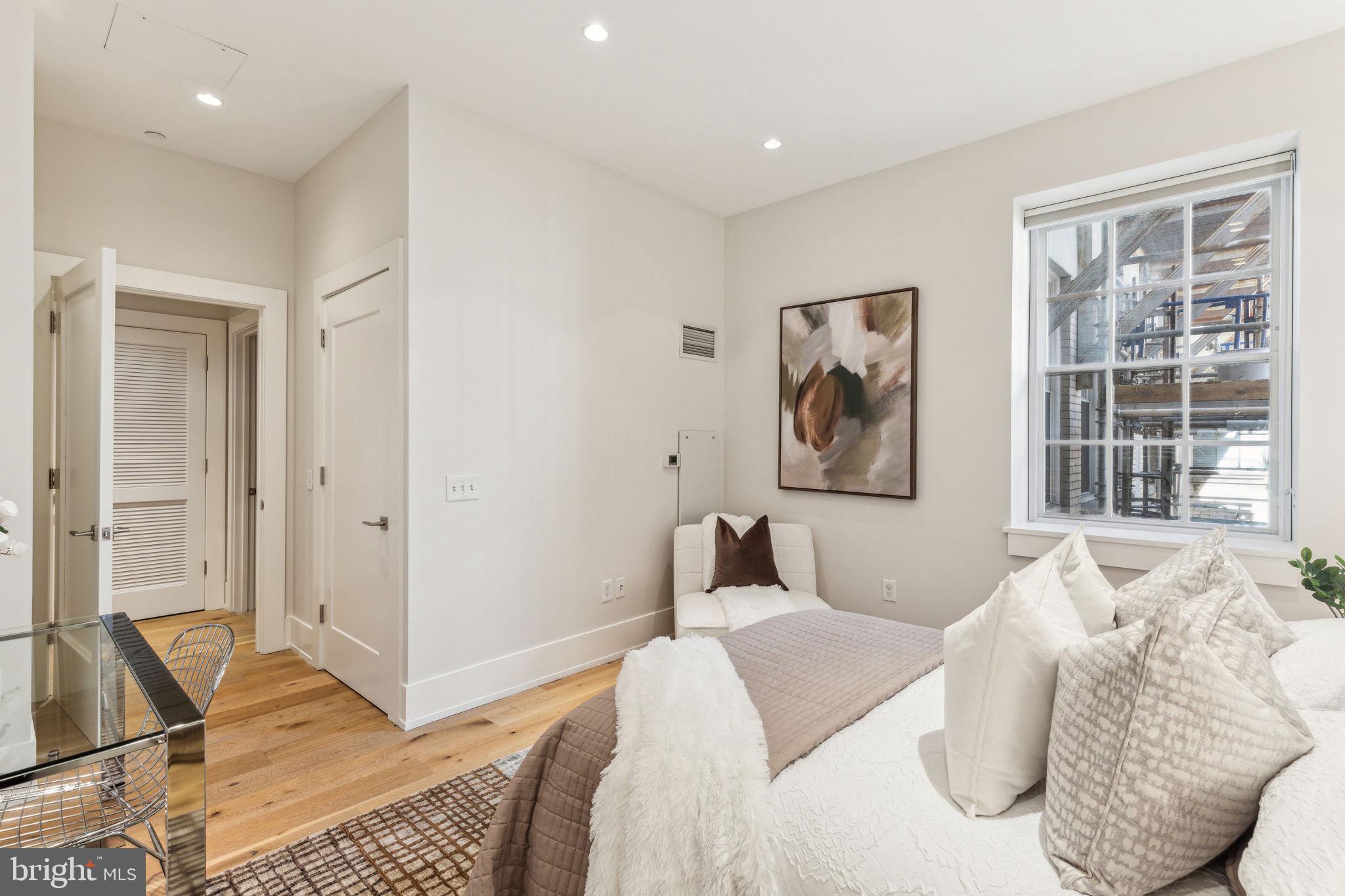 RITTENHOUSE SQUARE - Residential Lease