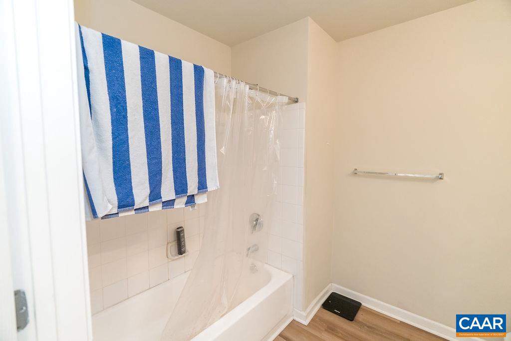 EAGLES LANDING - Residential