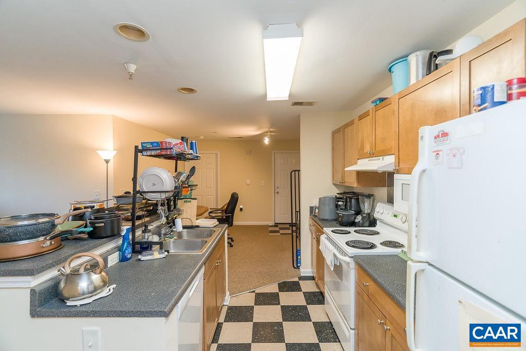 EAGLES LANDING - Residential