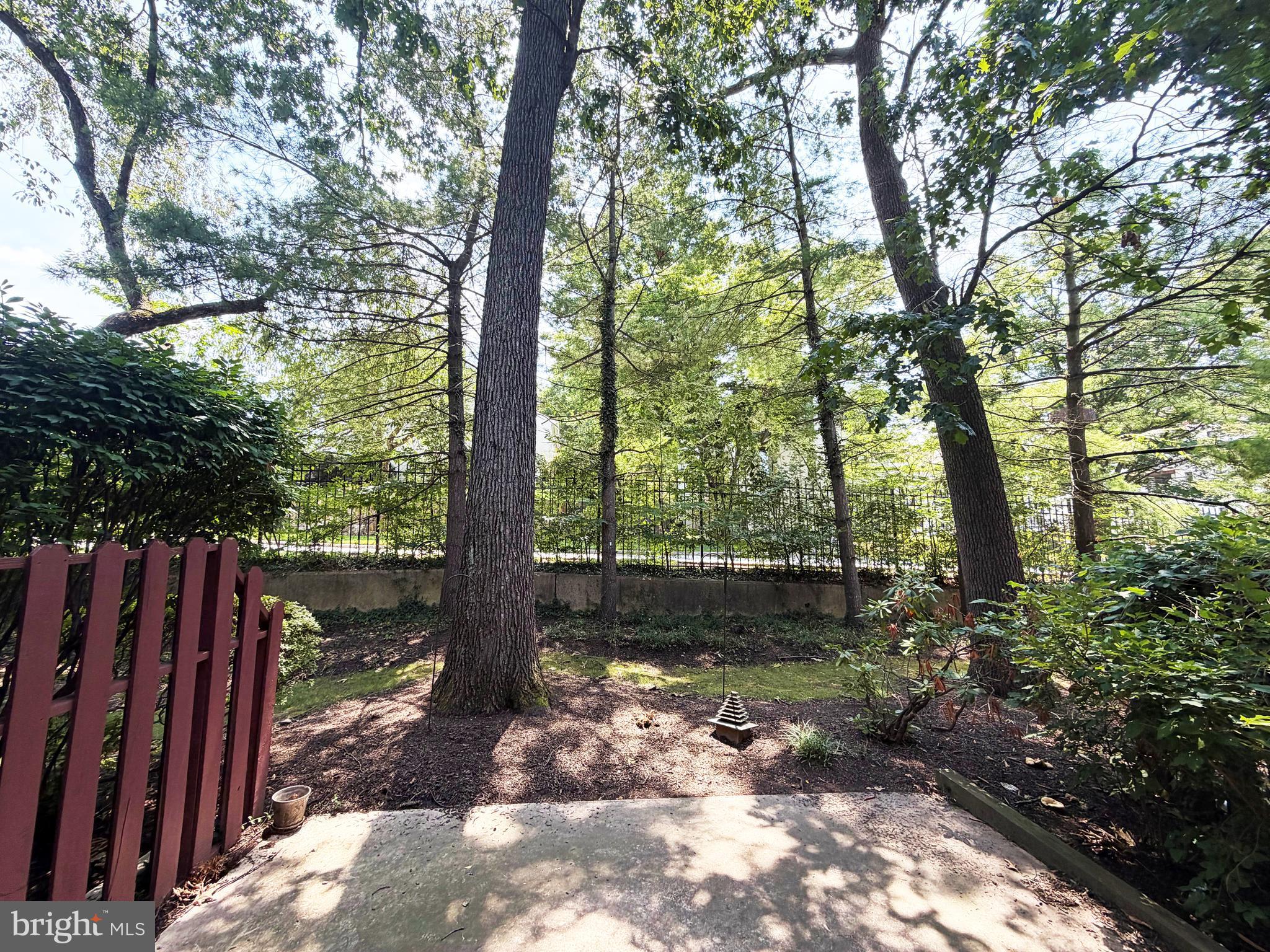 302 BRIGHTON CIRCLE