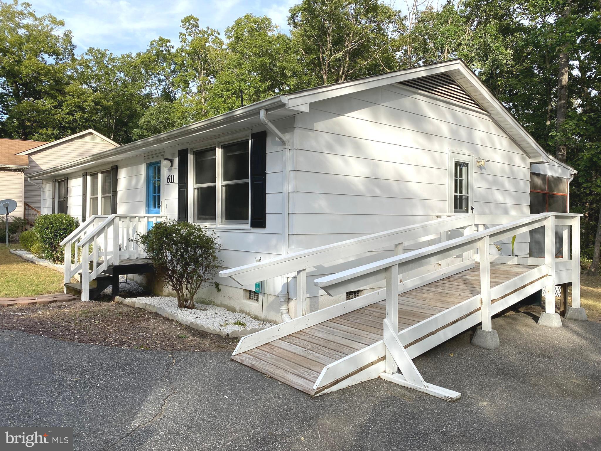 611 YORKTOWN BOULEVARD