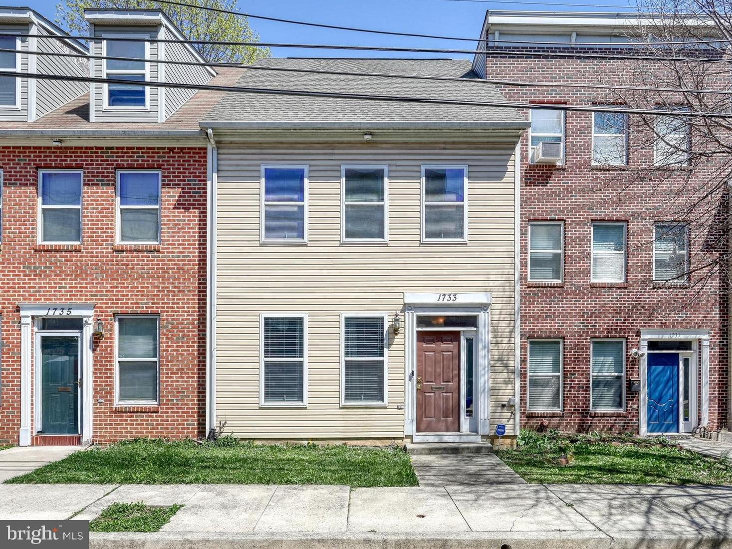 Great townhome in Harrisburg city. Home has many updates including new SS appliances, new roof in 2018, new HVAC in 2024 as well as new hot water tank. There are replacement windows and the home includes all kitchen appliances, washer and dryer. There is a pantry and breakfast bar in the kitchen. The kitchen is eat-in but there is also a dining room/living room combo. There are two nice sized bedrooms and a full bath on the second floor along with the laundry closet. Two off street parking places in the rear make it convenient for city living. Convenient and walkable to restaurants, City Island and the river front. Pack your bags and relocate to this move in ready home!!!