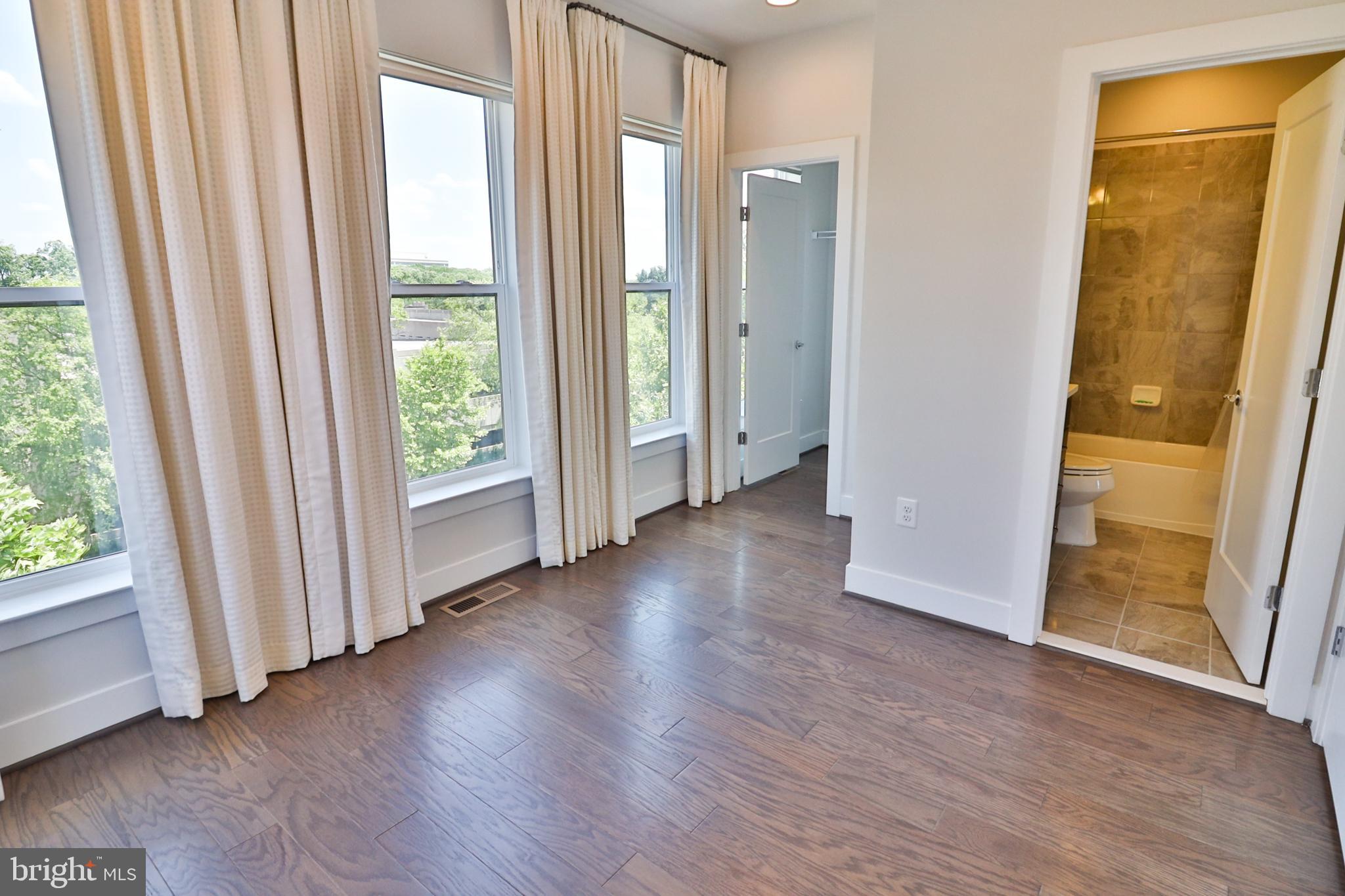 KING FARM - Residential Lease