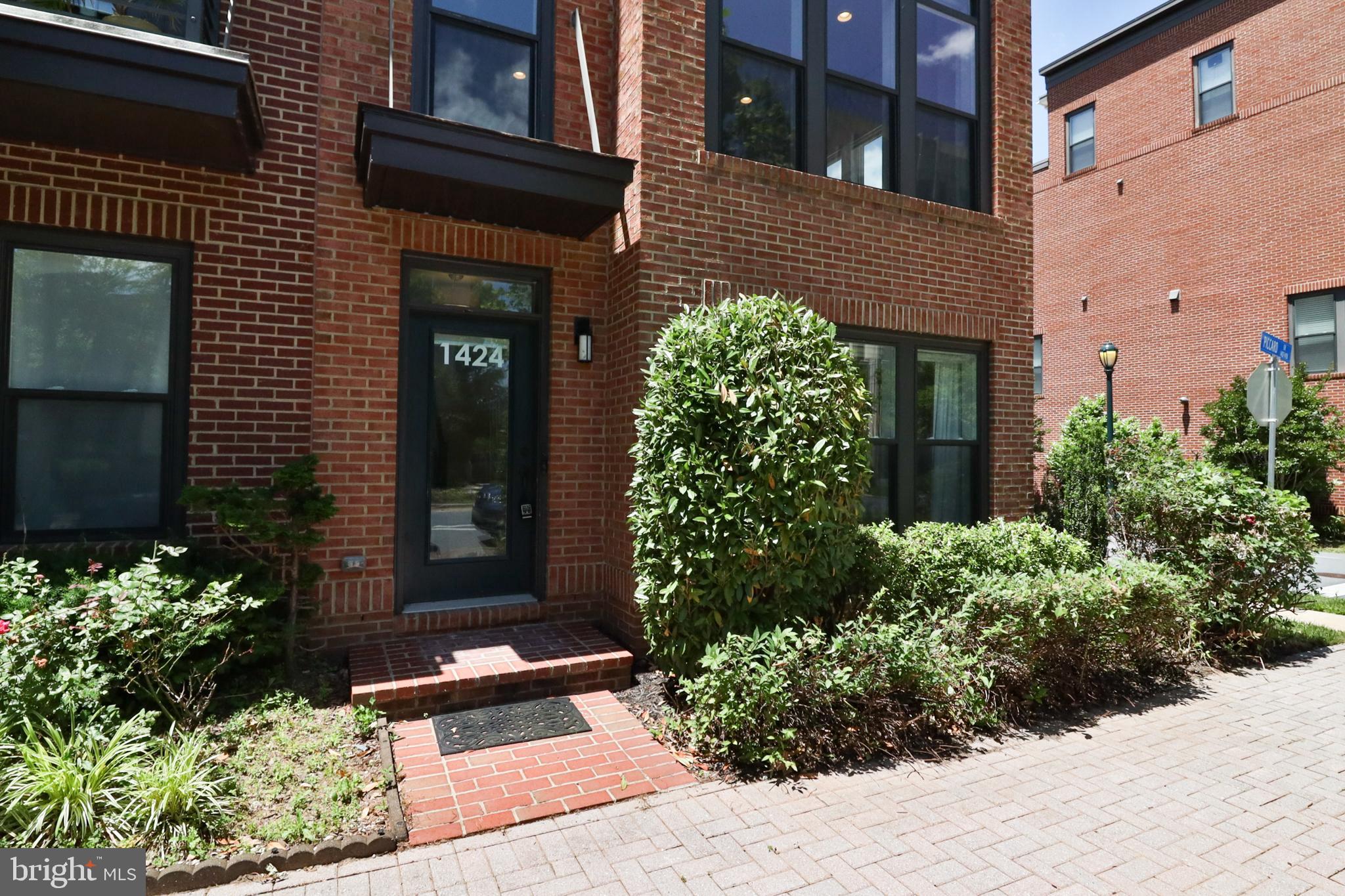 KING FARM - Residential Lease