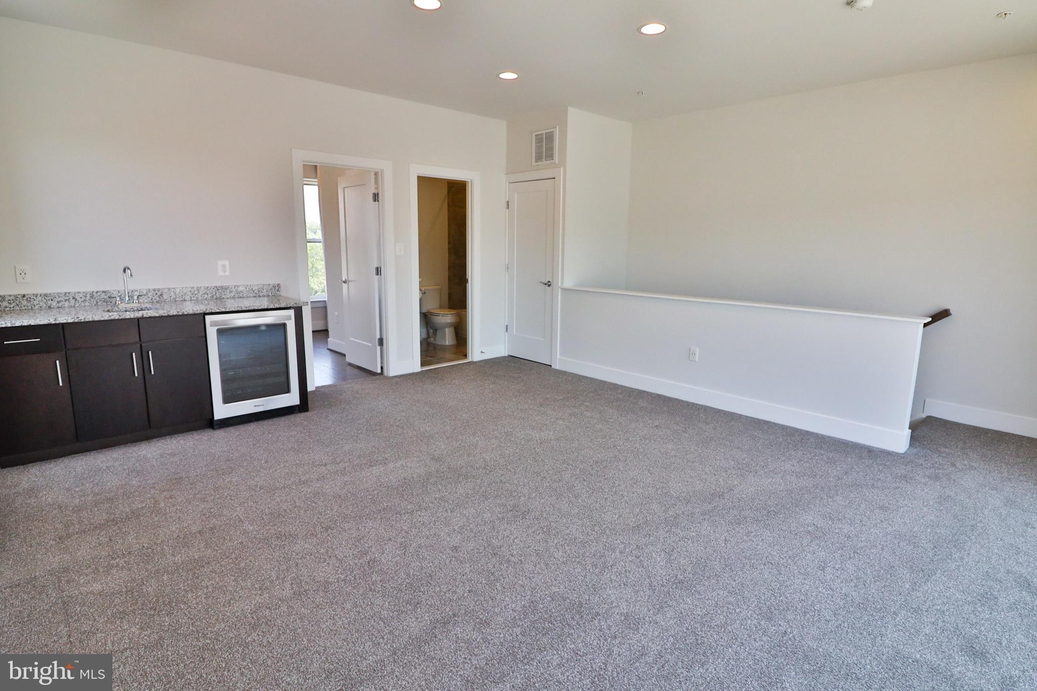 KING FARM - Residential Lease