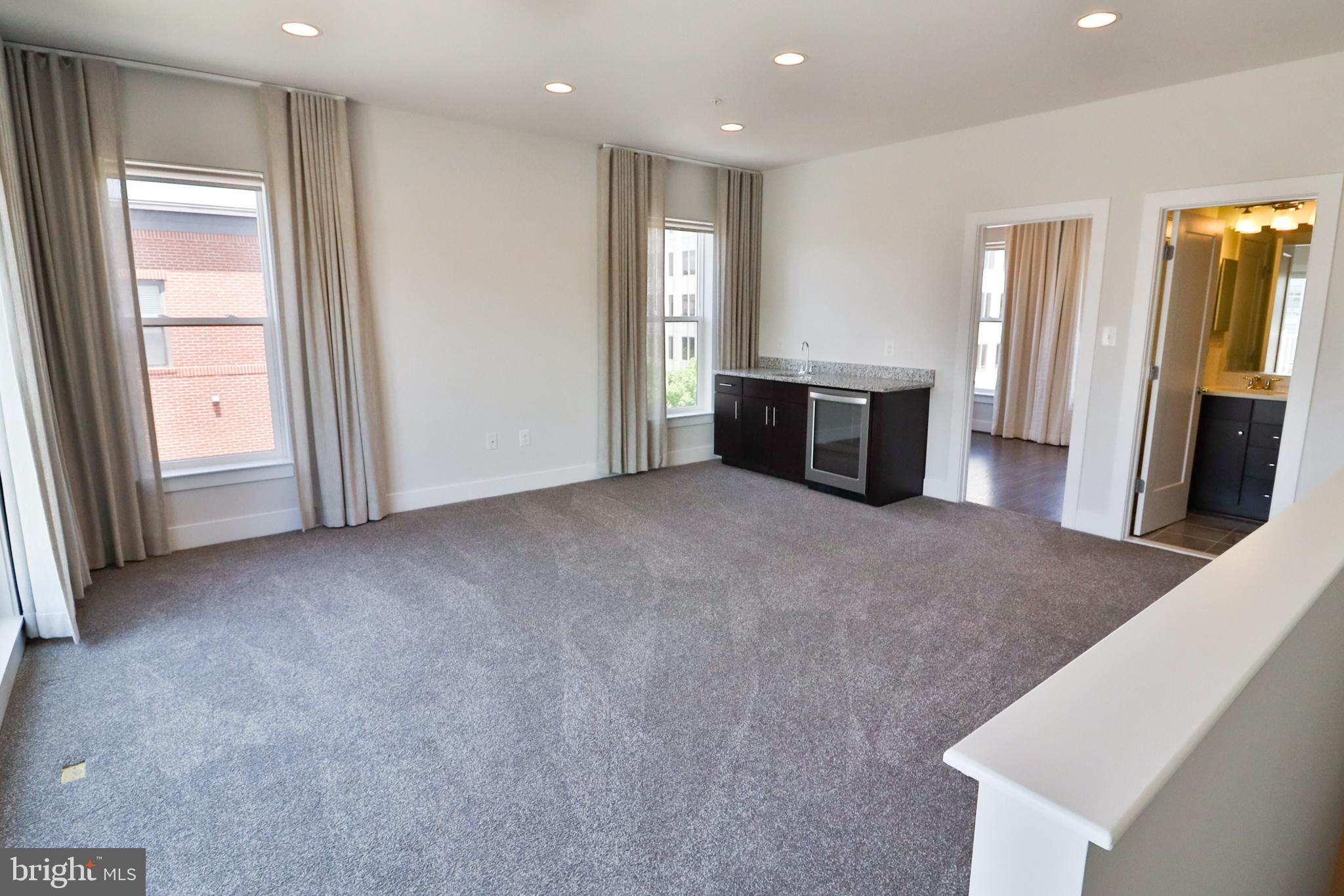 KING FARM - Residential Lease