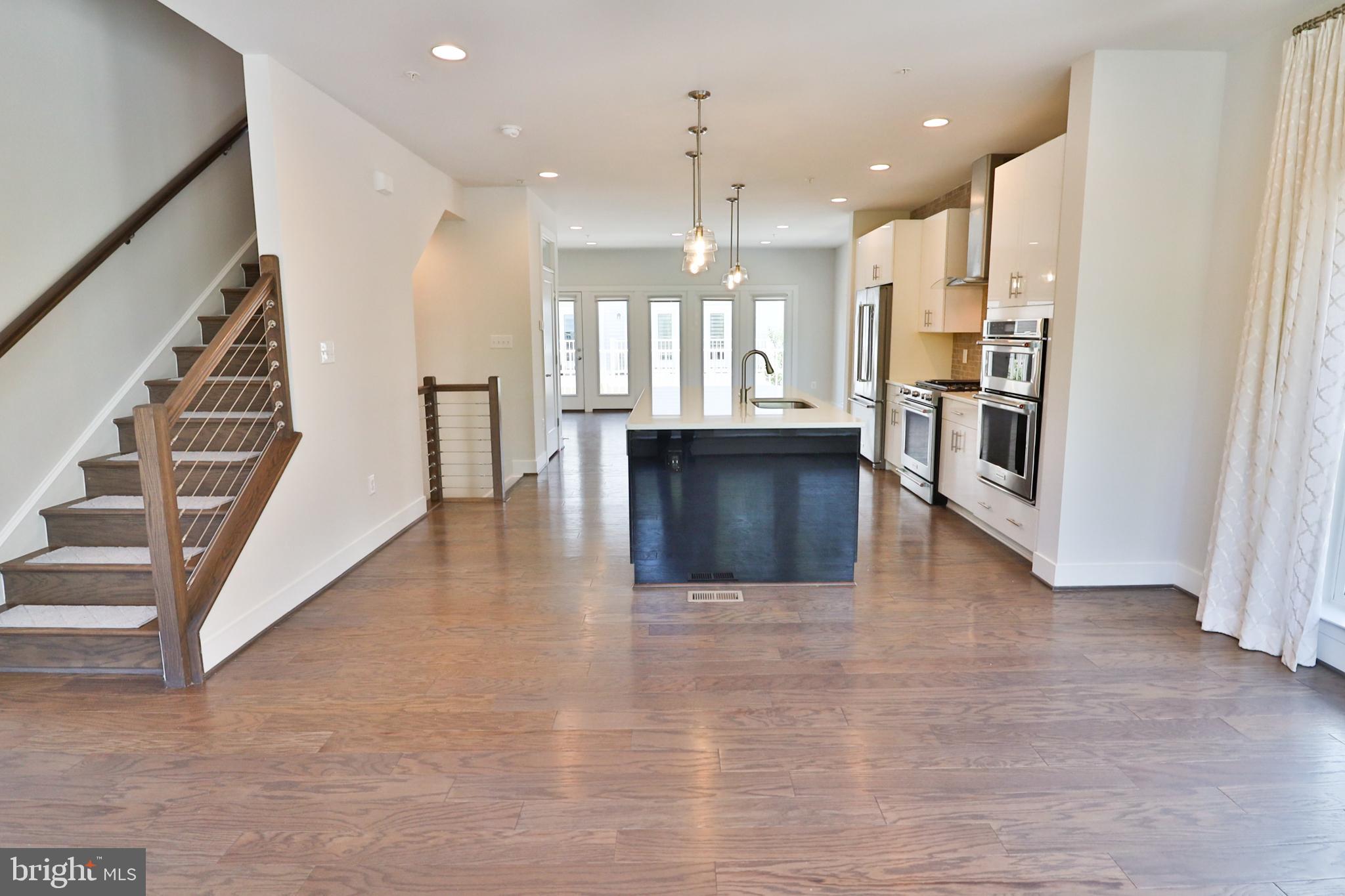 KING FARM - Residential Lease