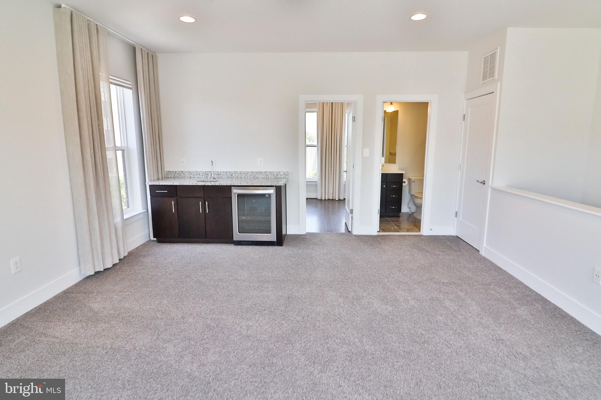 KING FARM - Residential Lease