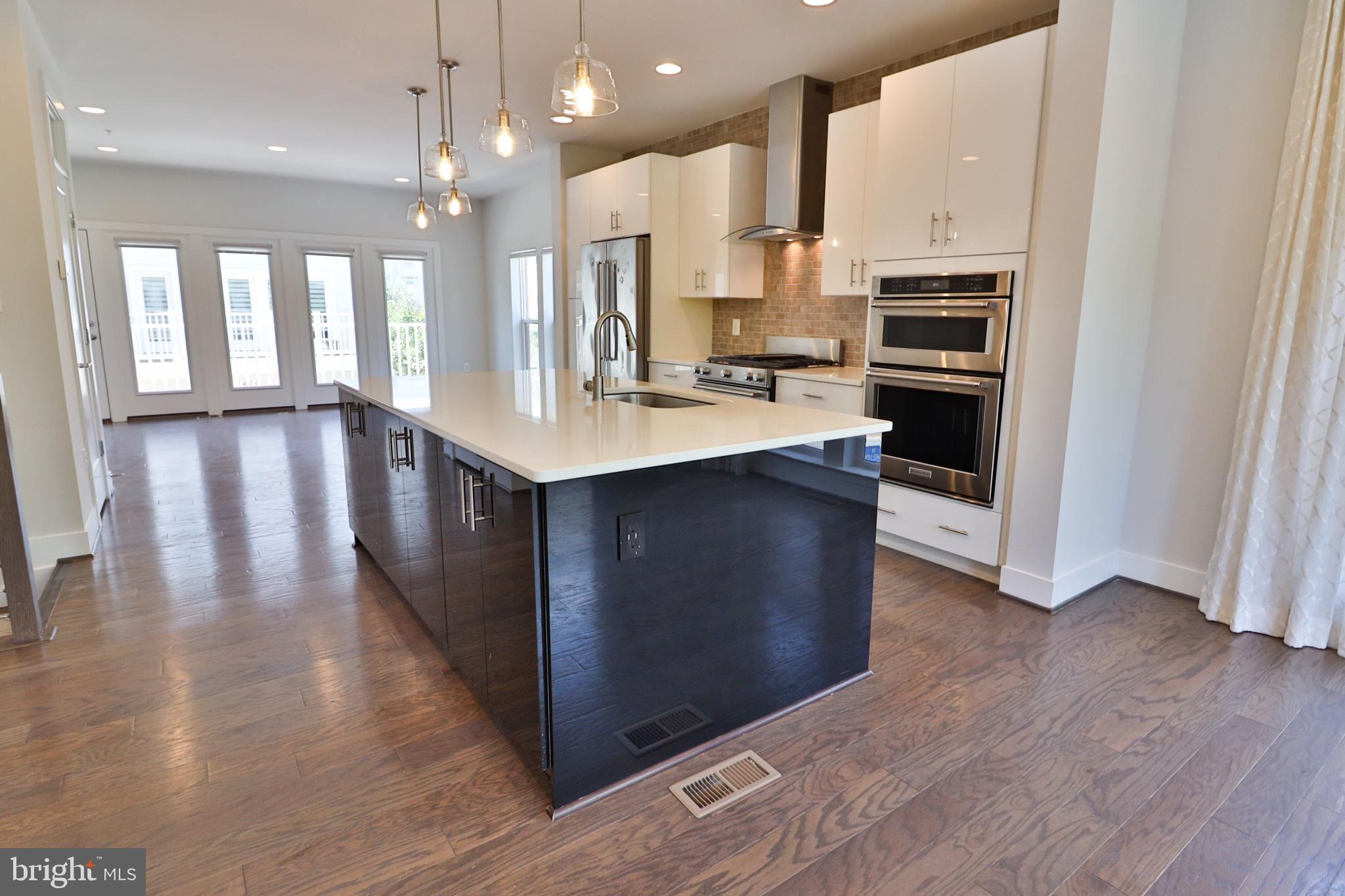 KING FARM - Residential Lease