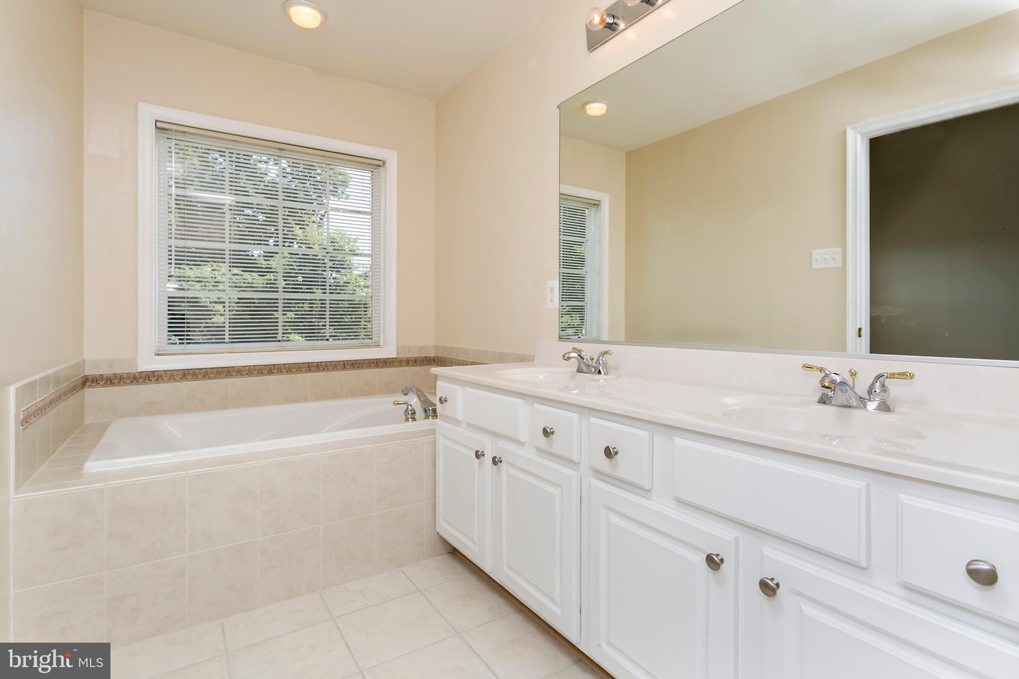 GOVERNORS GRANT - Residential Lease