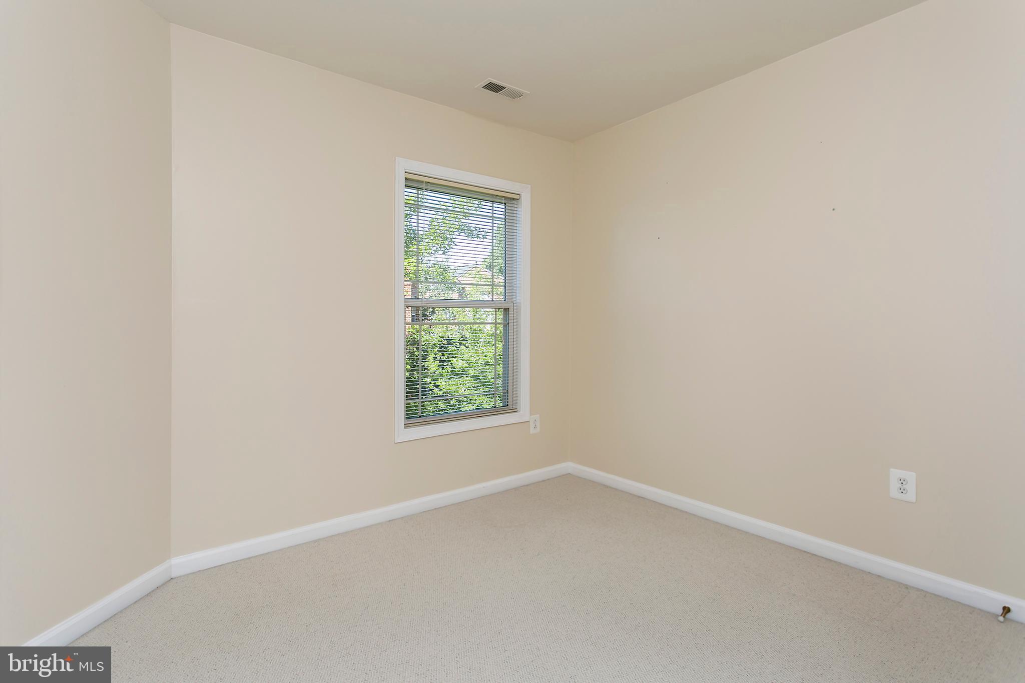 GOVERNORS GRANT - Residential Lease