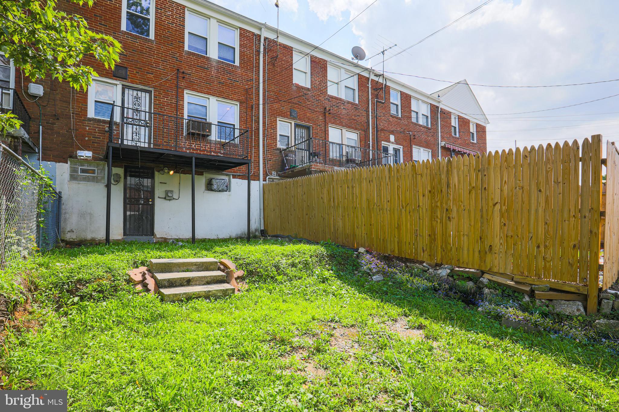 NORTHWOOD - Residential