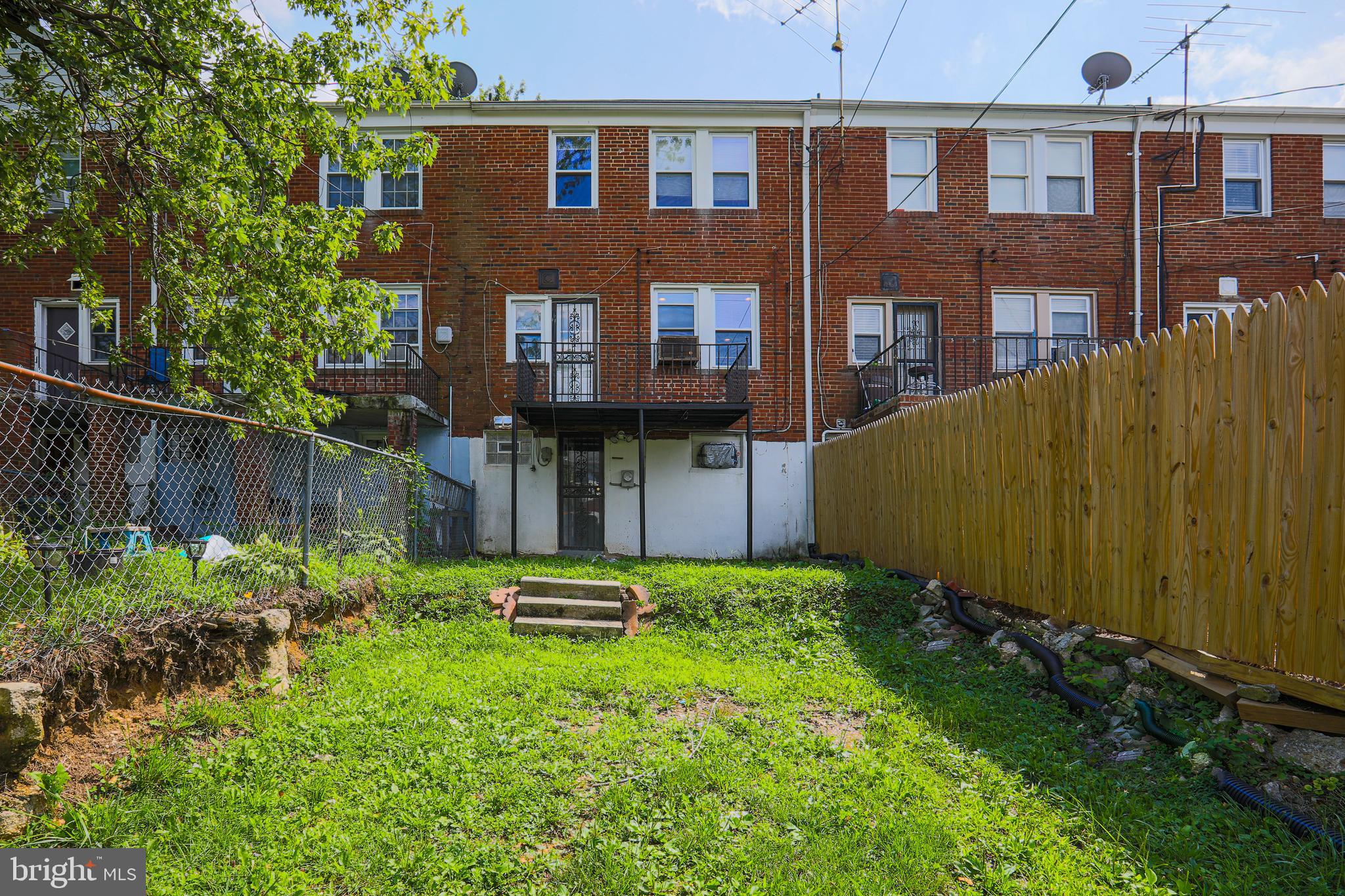 NORTHWOOD - Residential