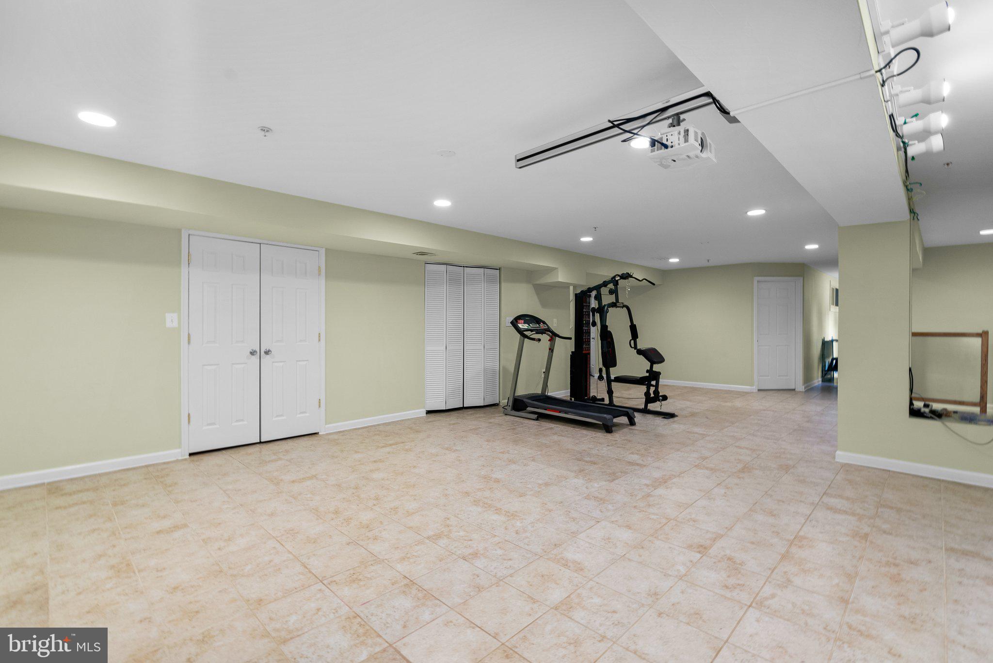 CROSS CREEK CLUB - Residential