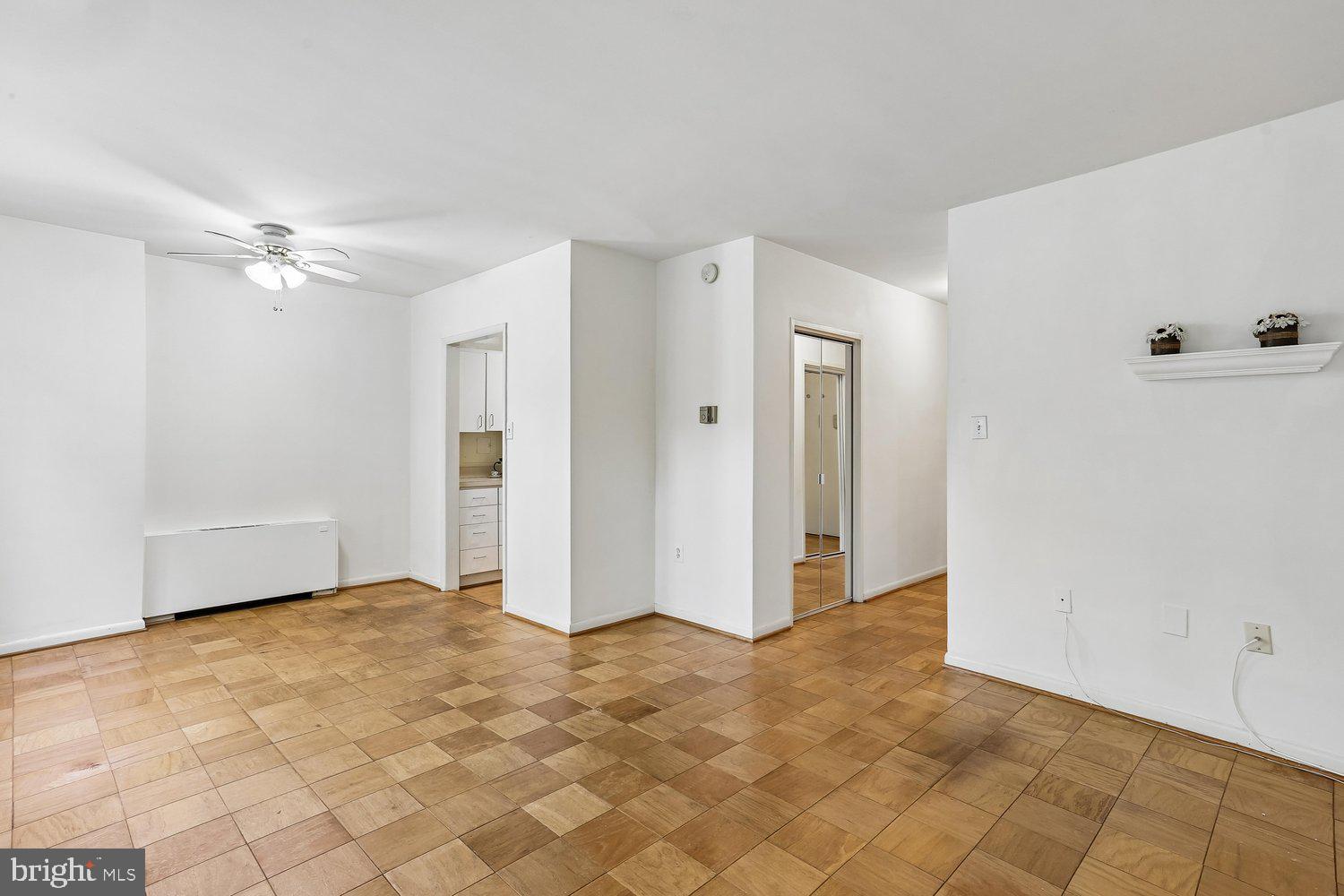 10401 GROSVENOR PLACE 324