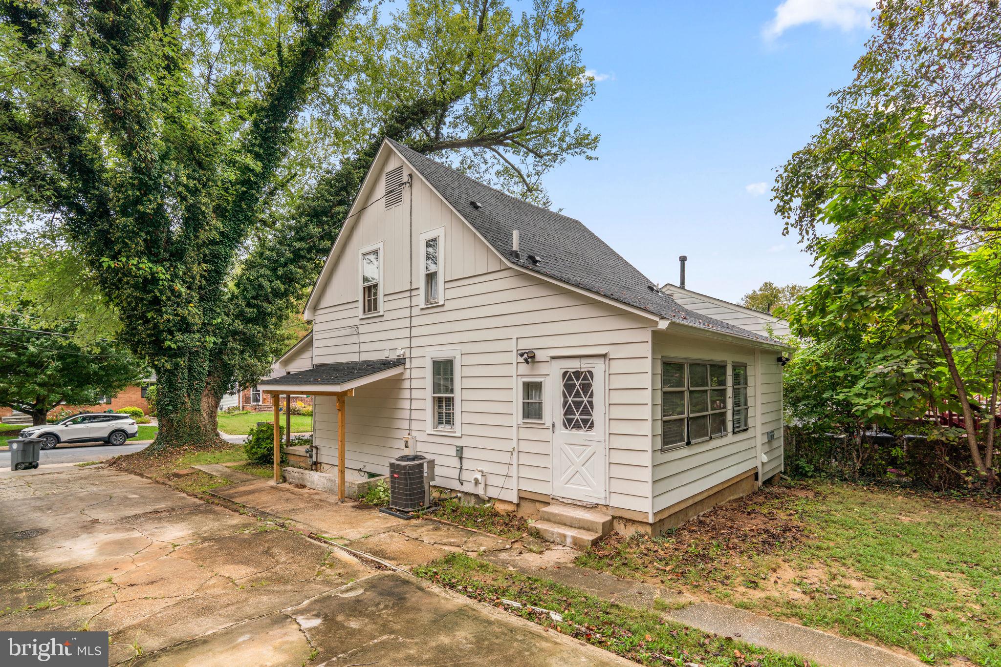 WEST END PARK - Residential Lease