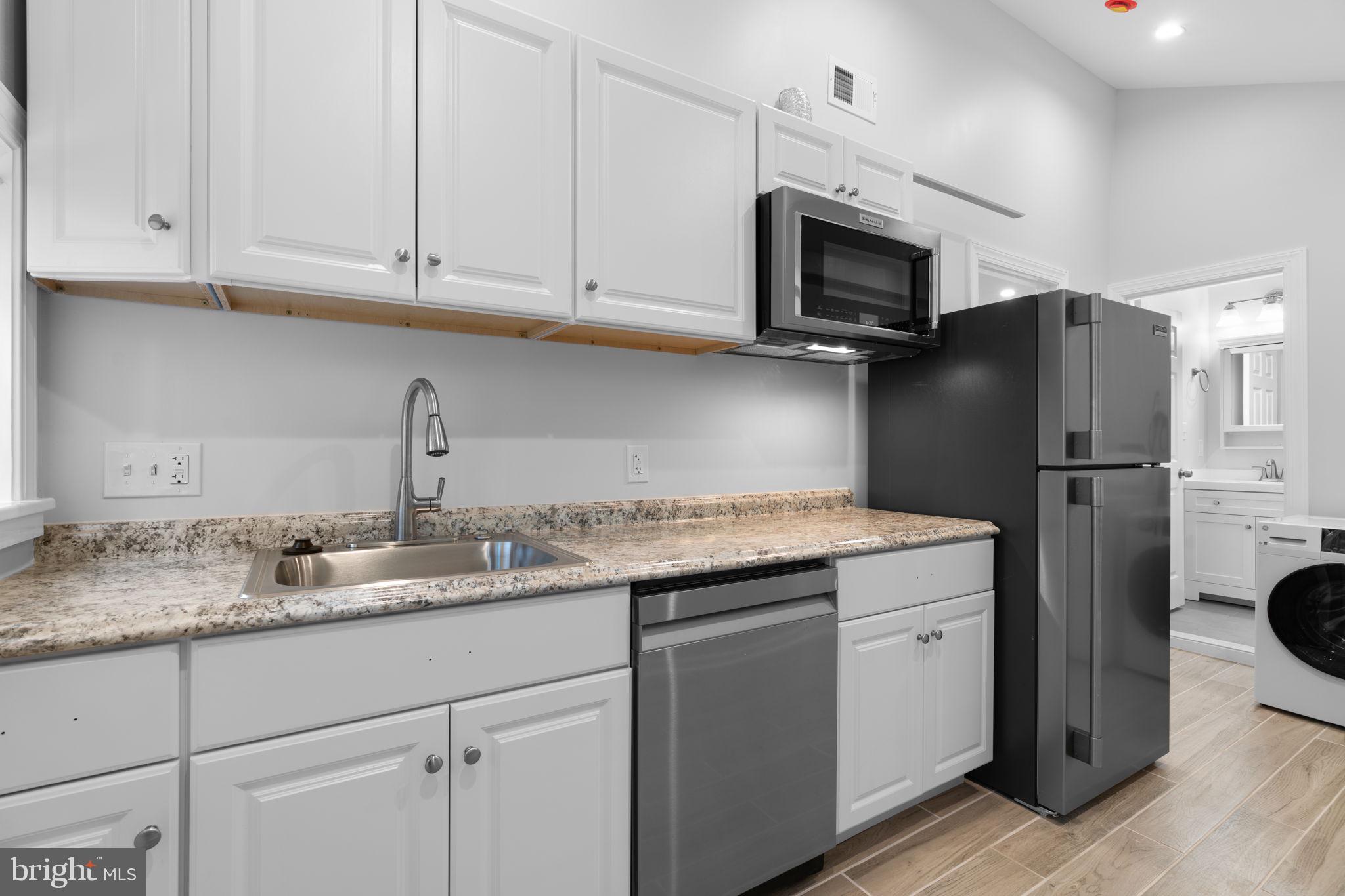 WEST END PARK - Residential Lease