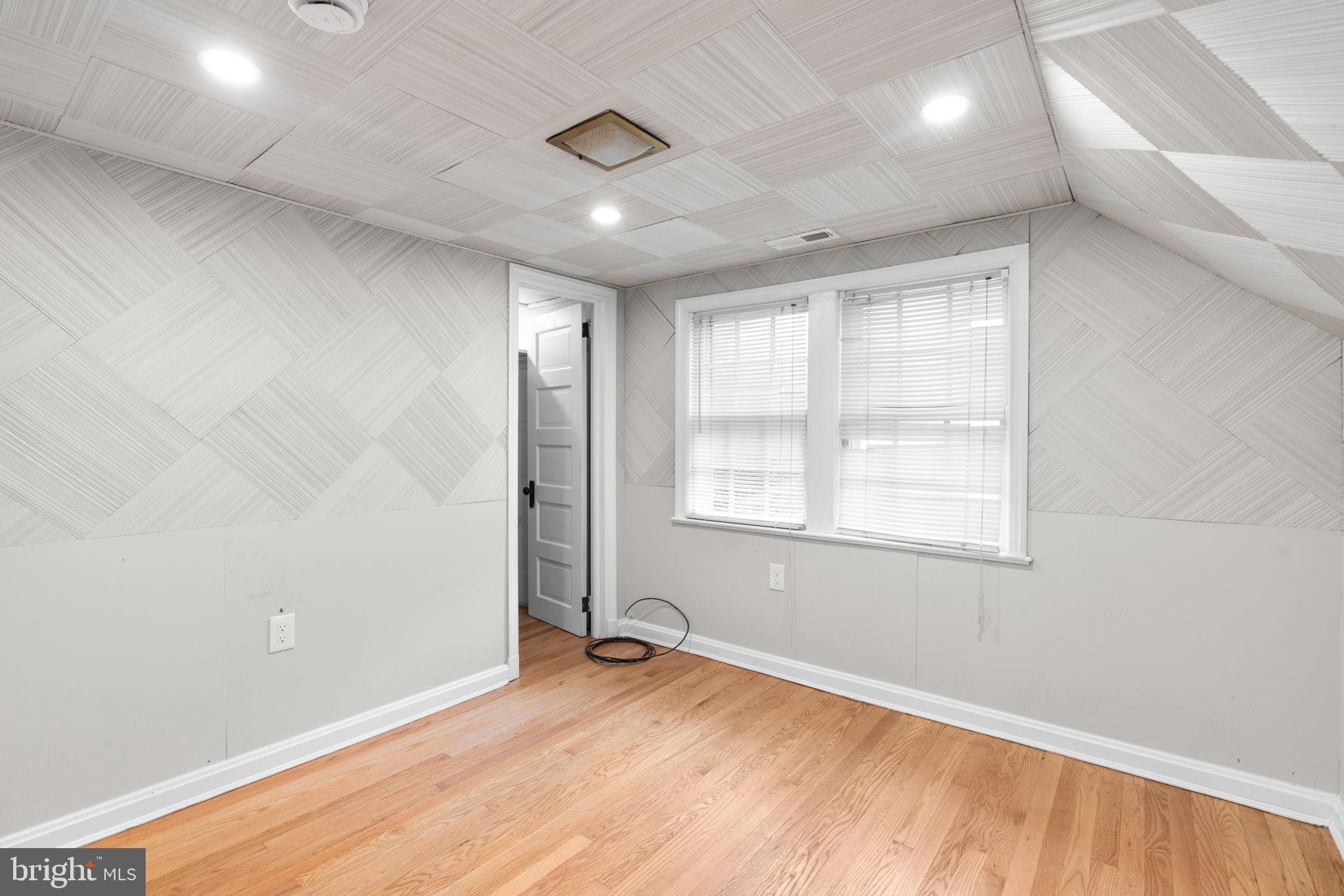 WEST END PARK - Residential Lease