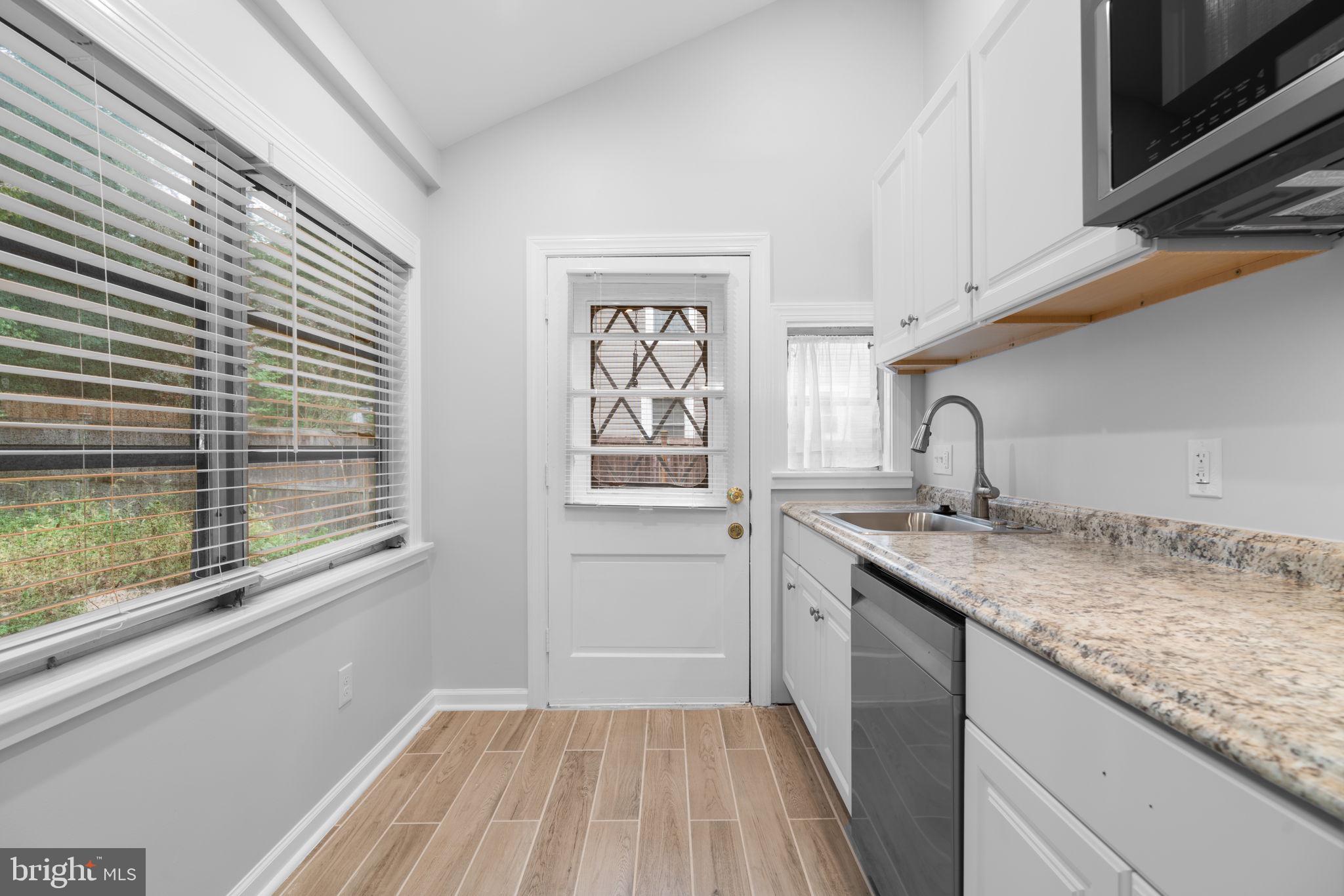 WEST END PARK - Residential Lease