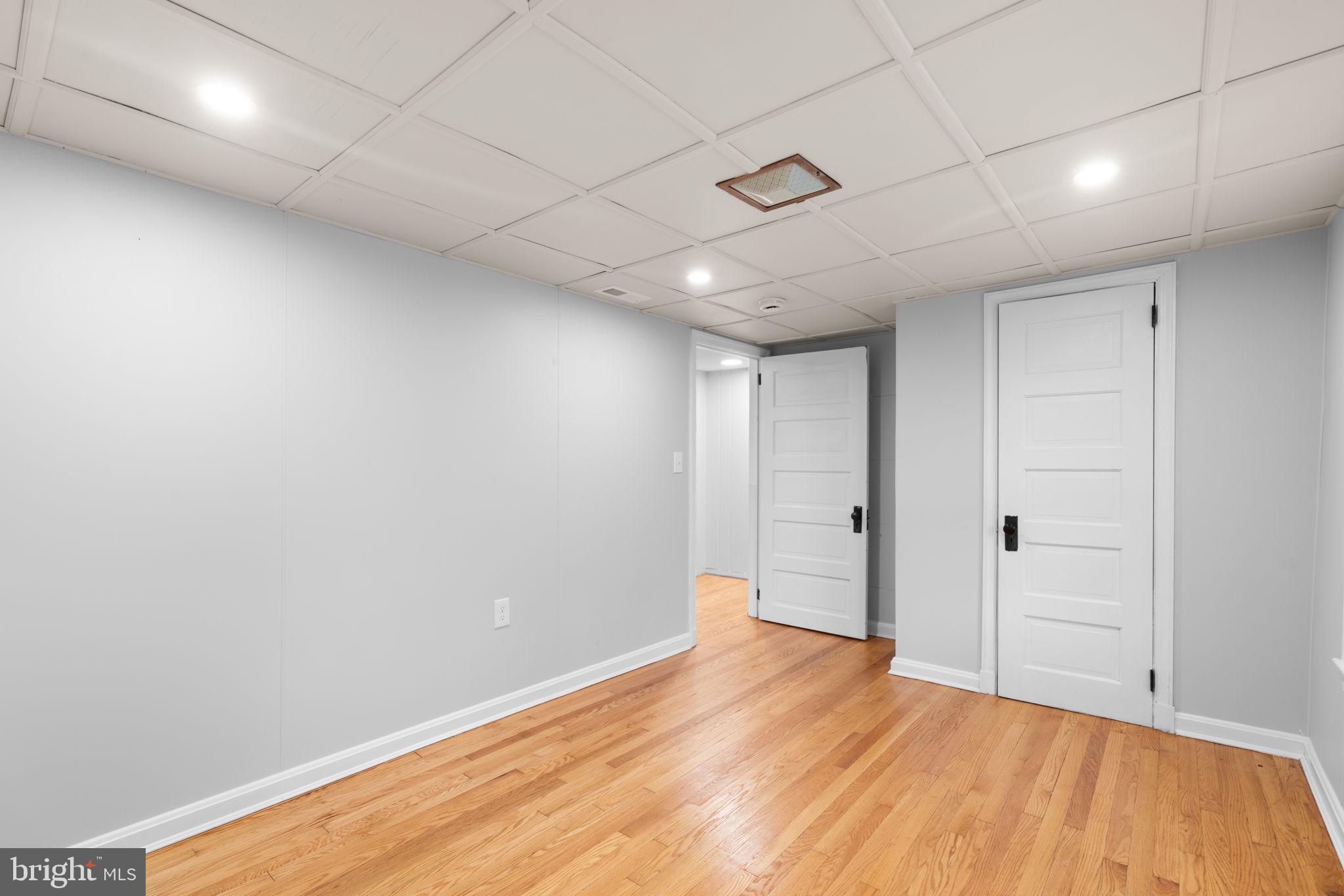 WEST END PARK - Residential Lease