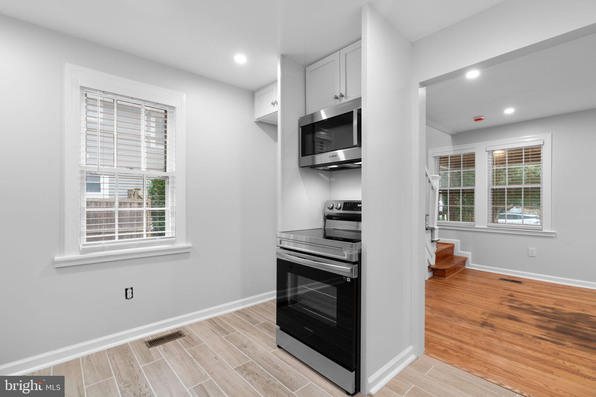 WEST END PARK - Residential Lease