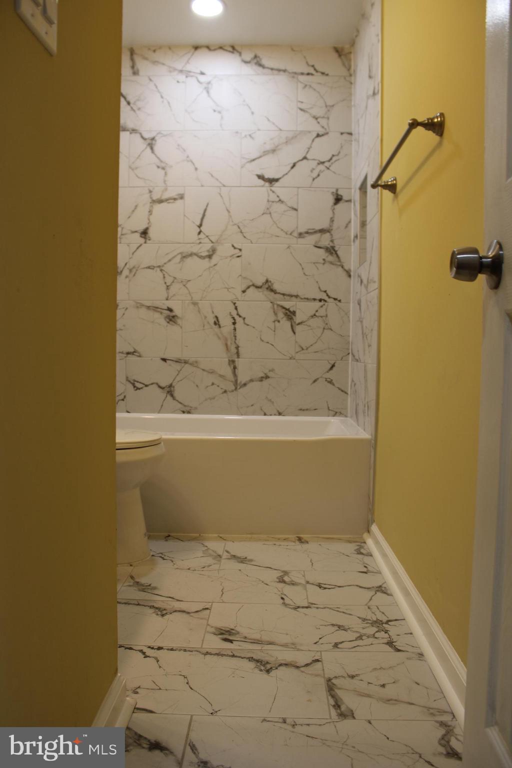 MARLBORO MEADOWS - Residential